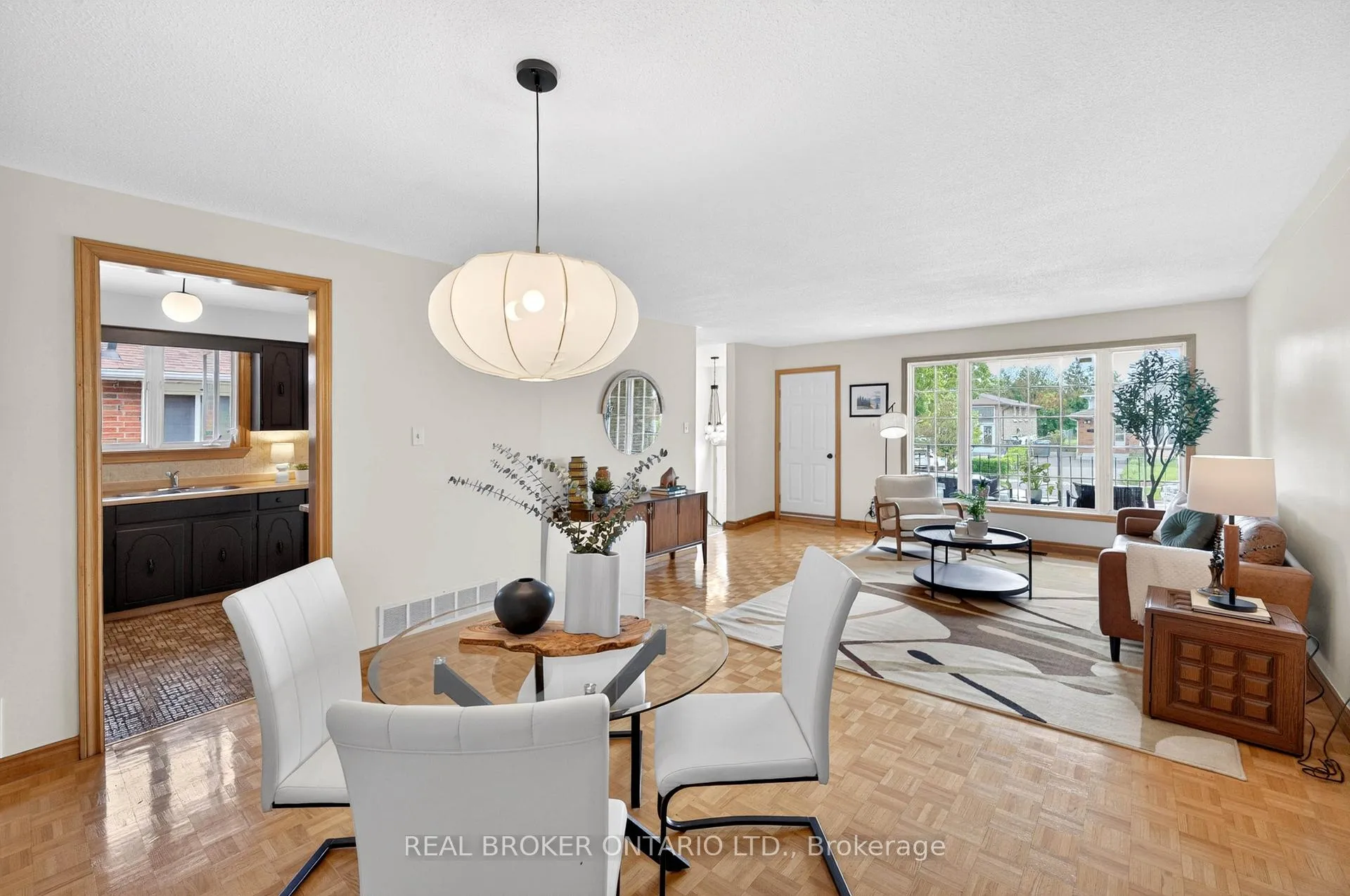 Photo 10 of 7778 Benavon Road, Mississauga, Malton — HOMEH