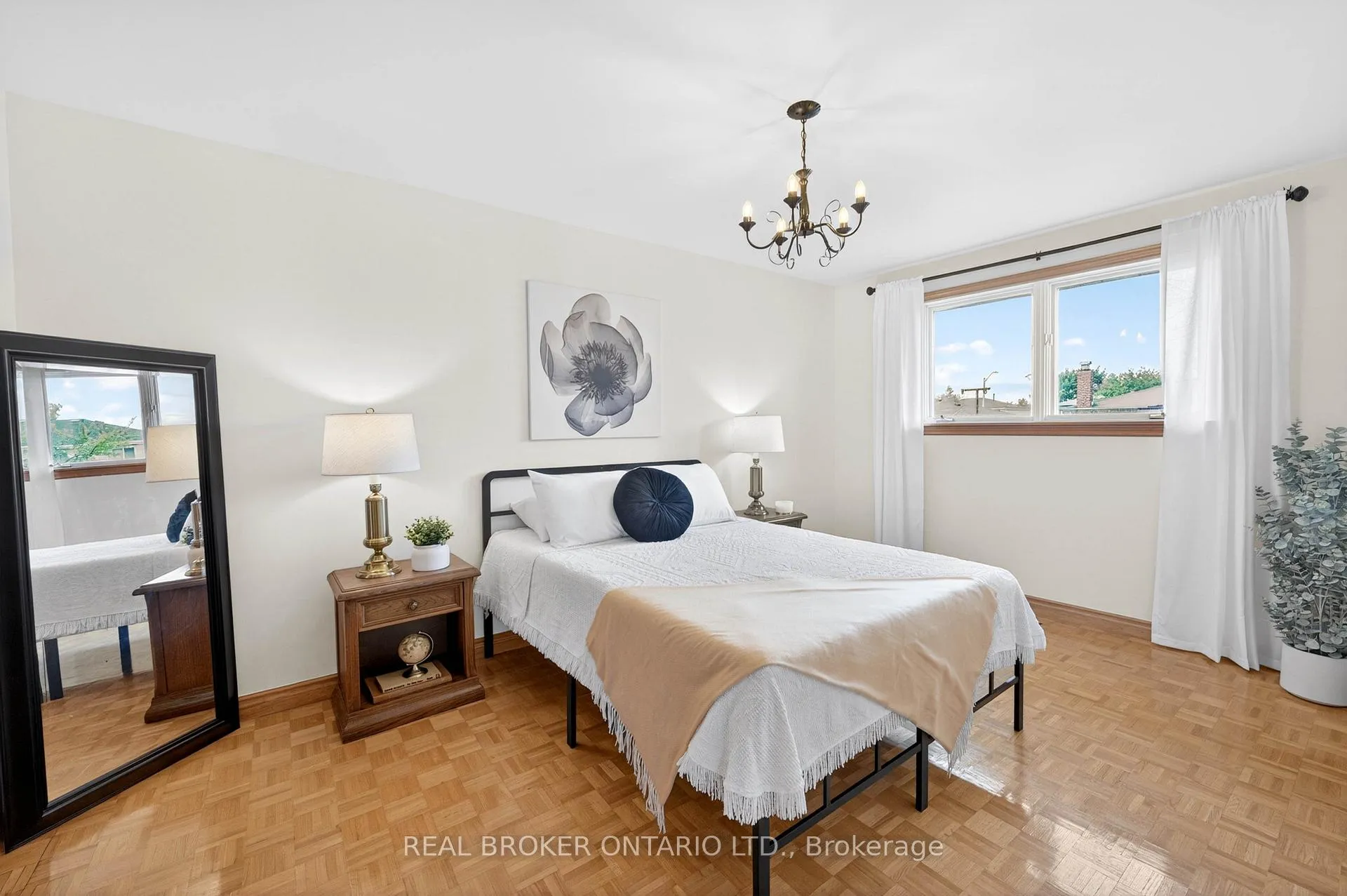Photo 18 of 7778 Benavon Road, Mississauga, Malton — HOMEH