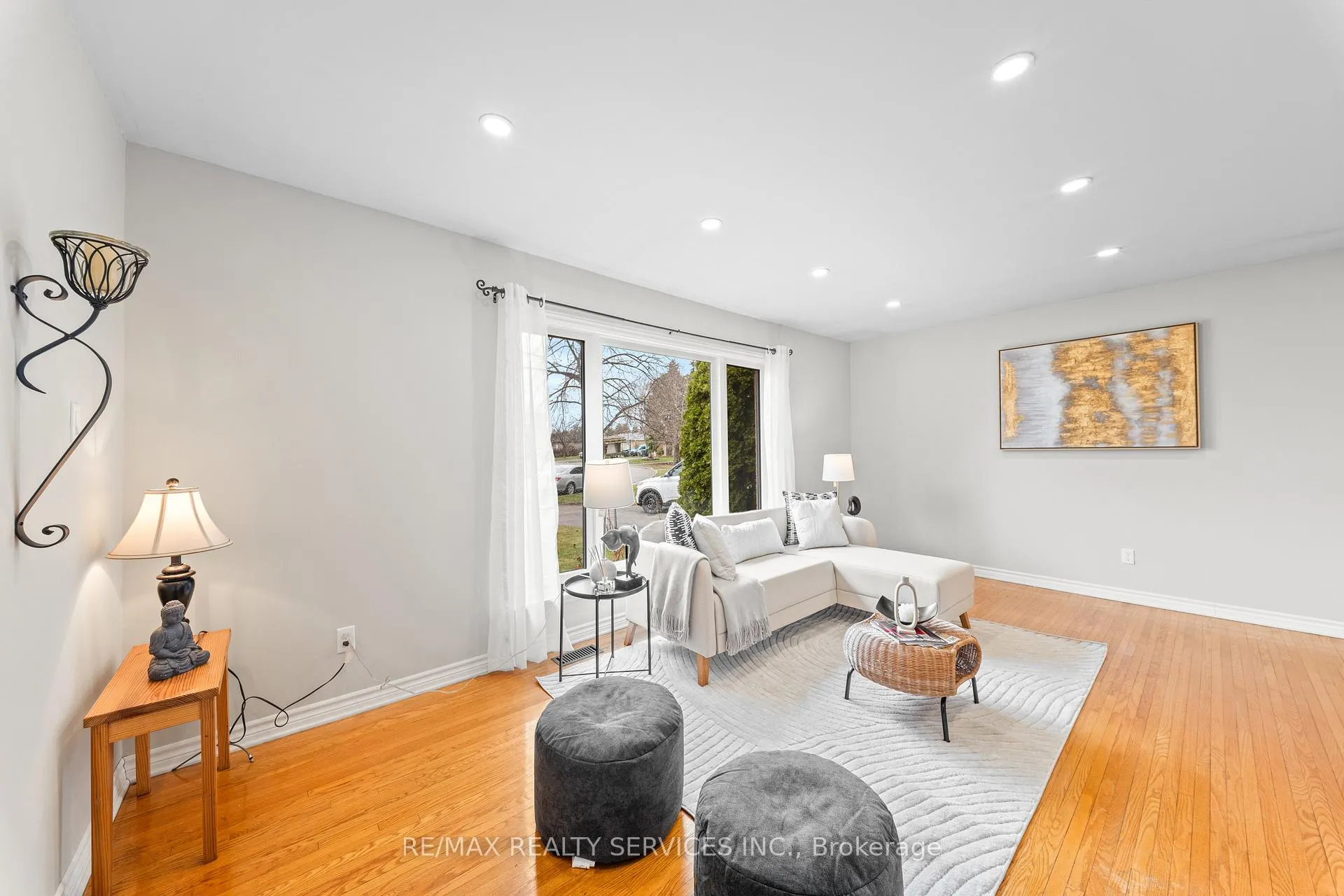 Photo 9 of 71 Belmont Drive, Brampton, Avondale — HOMEH