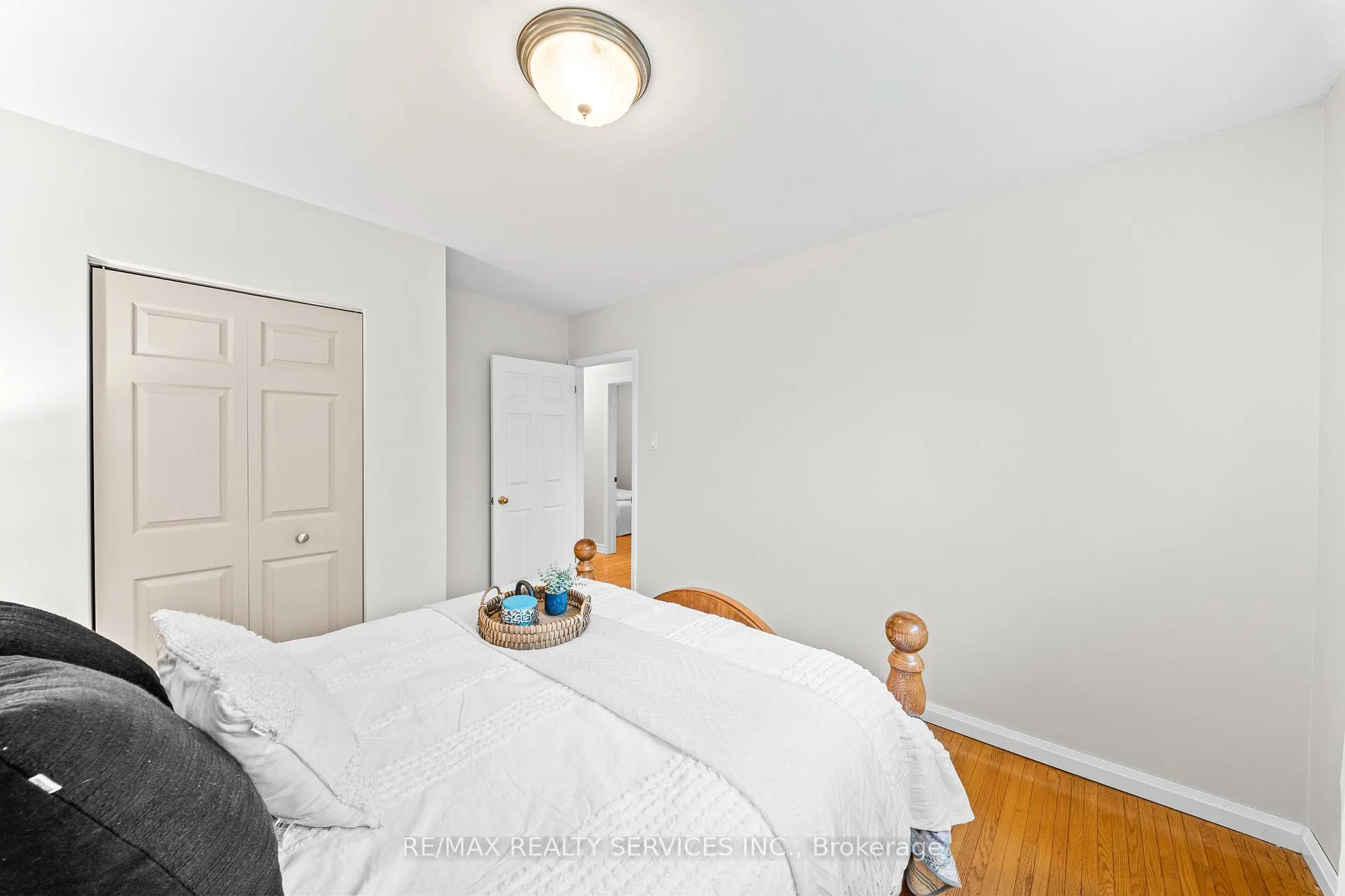 Photo 32 of 71 Belmont Drive, Brampton, Avondale — HOMEH