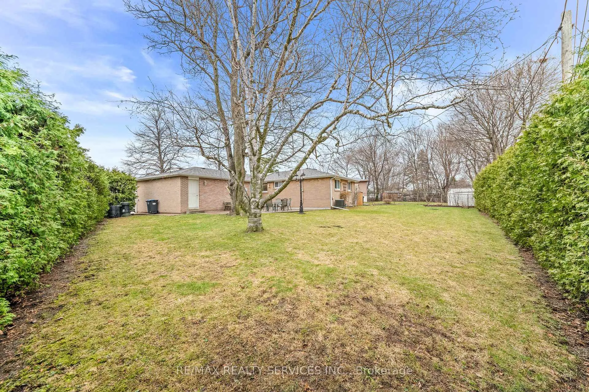 Photo 47 of 71 Belmont Drive, Brampton, Avondale — HOMEH