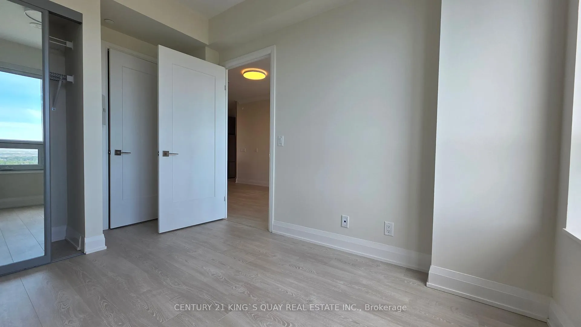 Photo 5 of Unit 4310, 8 Water Walk Drive, Markham, Unionville — HOMEH