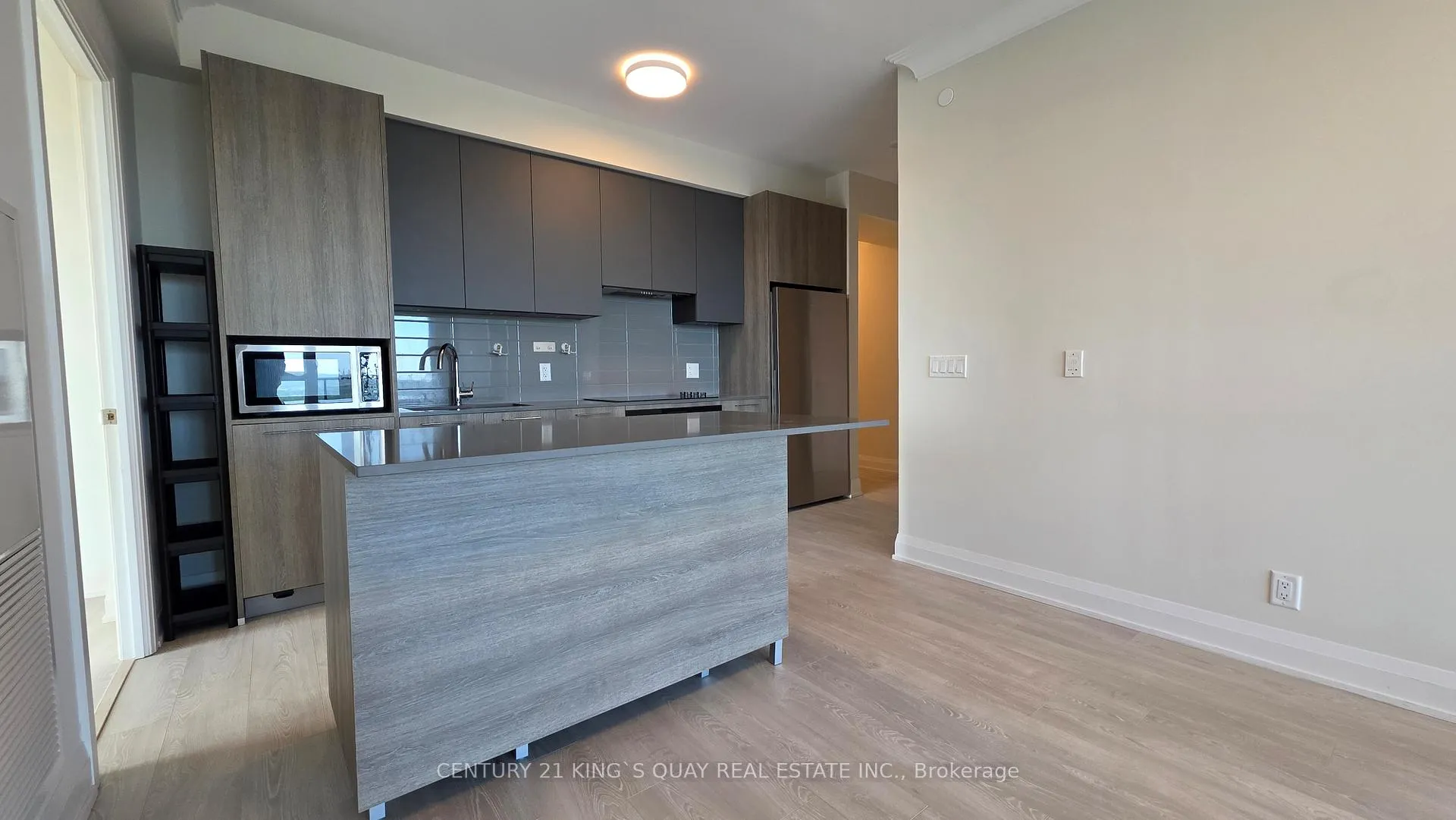 Photo 8 of Unit 4310, 8 Water Walk Drive, Markham, Unionville — HOMEH