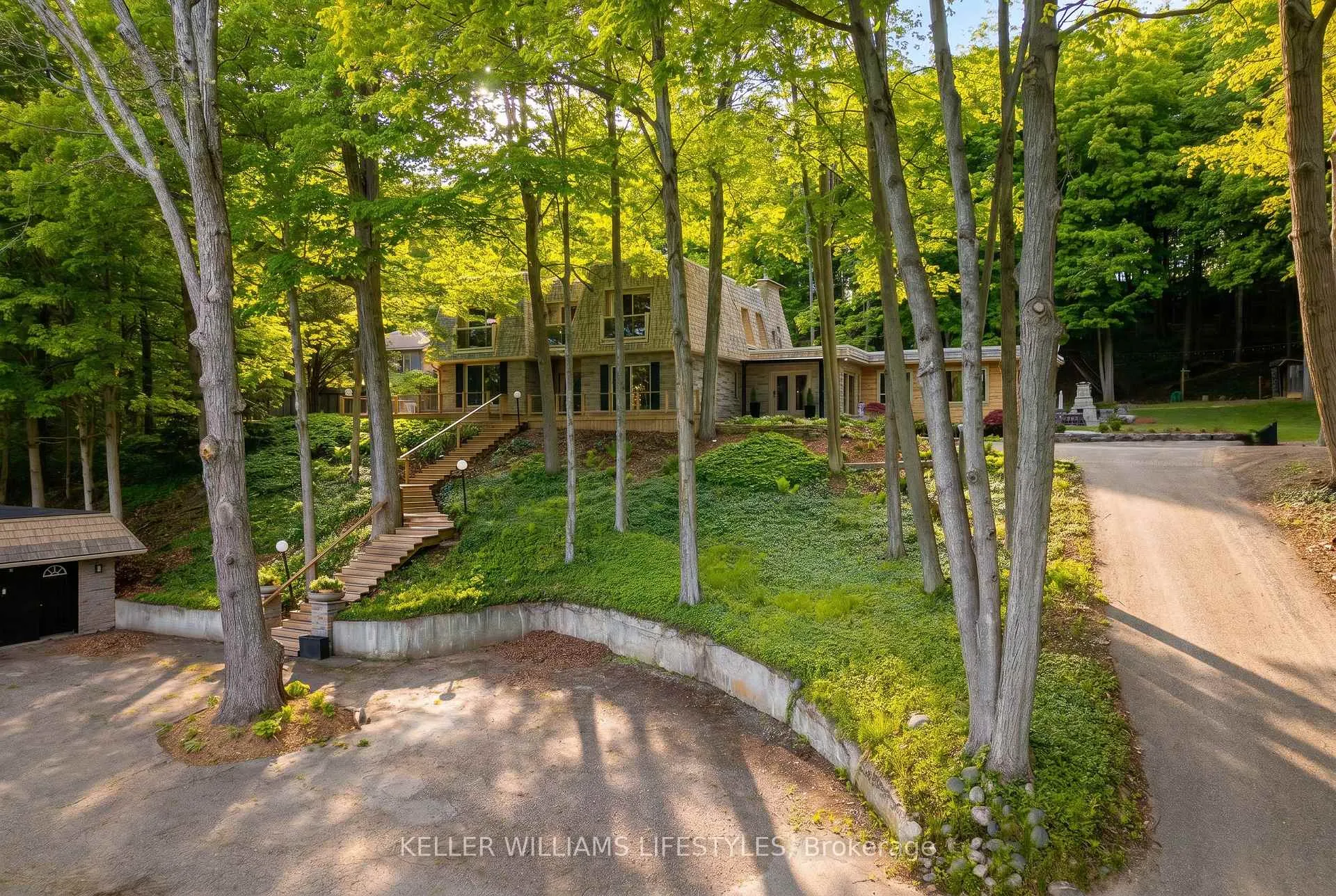 Photo 2 of 10893 Old River Road, Middlesex Centre, Komoka — HOMEH