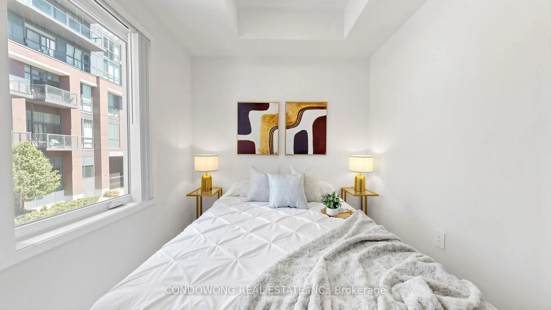 Photo 5 of Unit 49, 31 Honeycrisp Crescent, Vaughan, Vaughan Corporate Centre — HOMEH