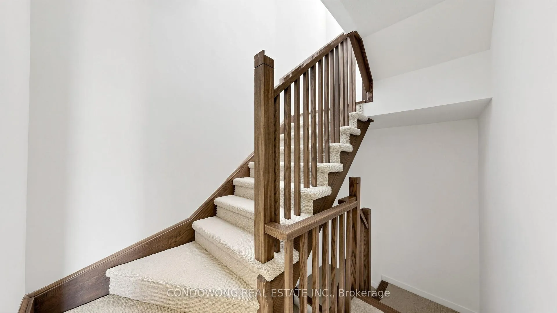 Photo 7 of Unit 49, 31 Honeycrisp Crescent, Vaughan, Vaughan Corporate Centre — HOMEH