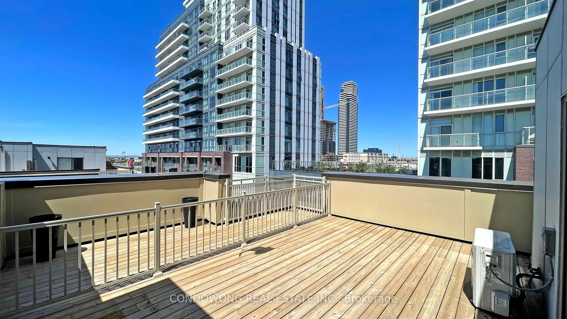 Photo 14 of Unit 49, 31 Honeycrisp Crescent, Vaughan, Vaughan Corporate Centre — HOMEH