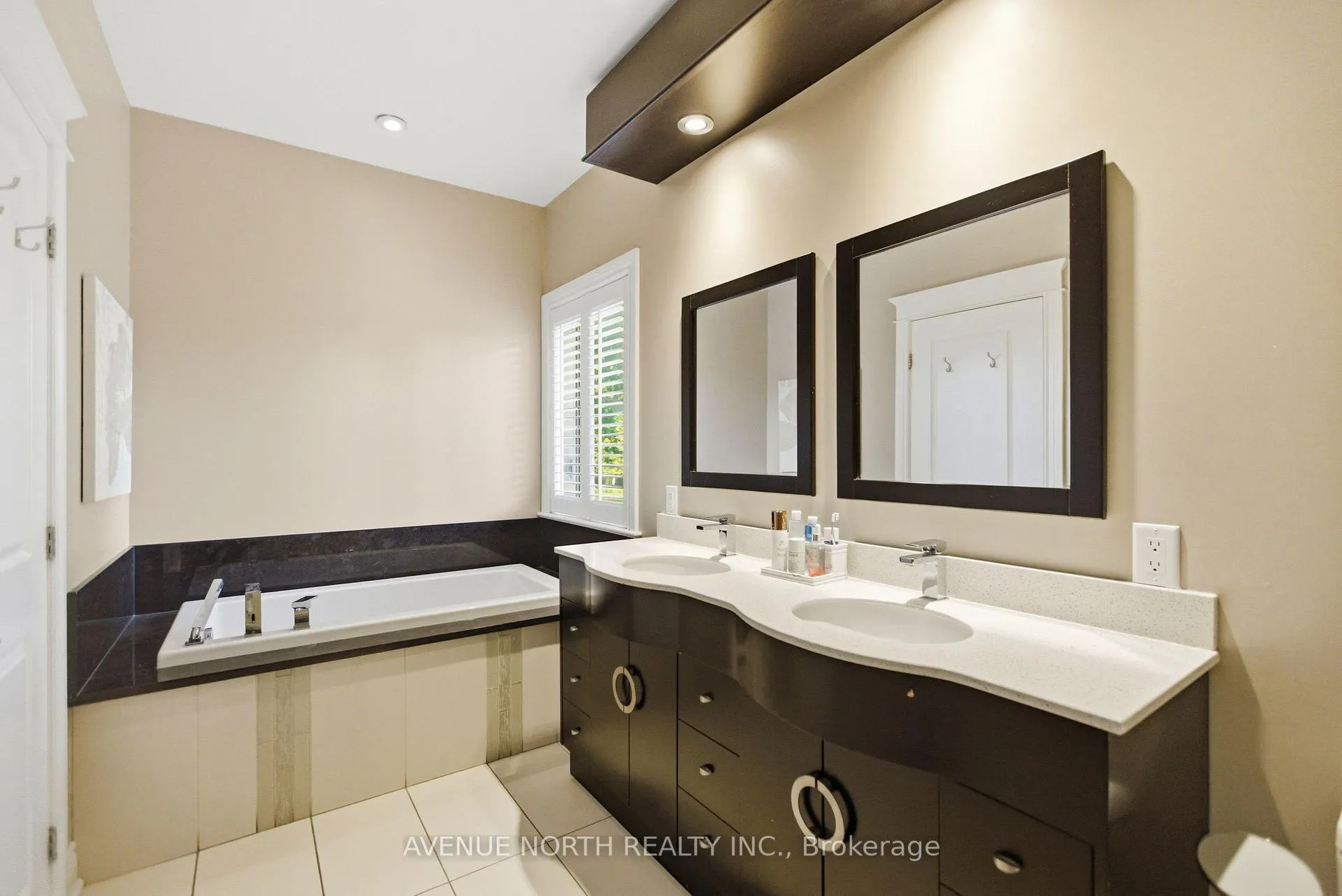Photo 24 of 22 Kemp Drive, Ottawa, Blossom Park/Kemp Park/Findlay Creek — HOMEH