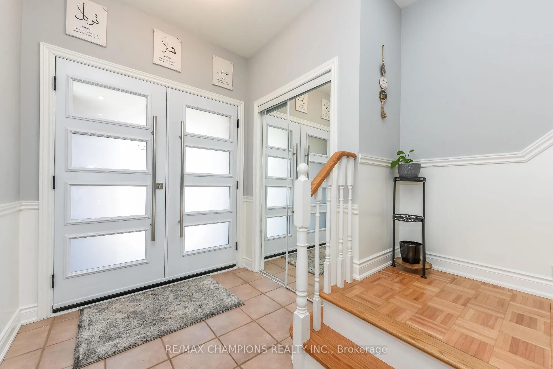 Photo 6 of 205 Blue Willow Drive, Vaughan, East Woodbridge — HOMEH
