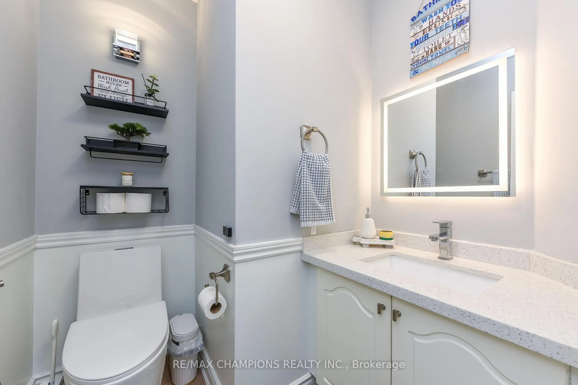Photo 9 of 205 Blue Willow Drive, Vaughan, East Woodbridge — HOMEH