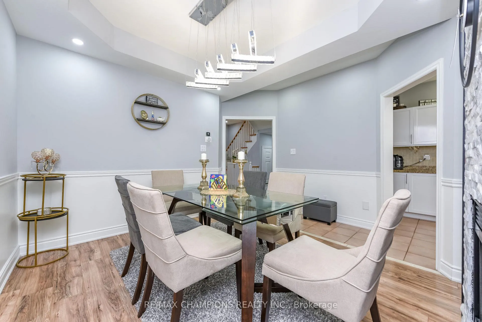 Photo 11 of 205 Blue Willow Drive, Vaughan, East Woodbridge — HOMEH