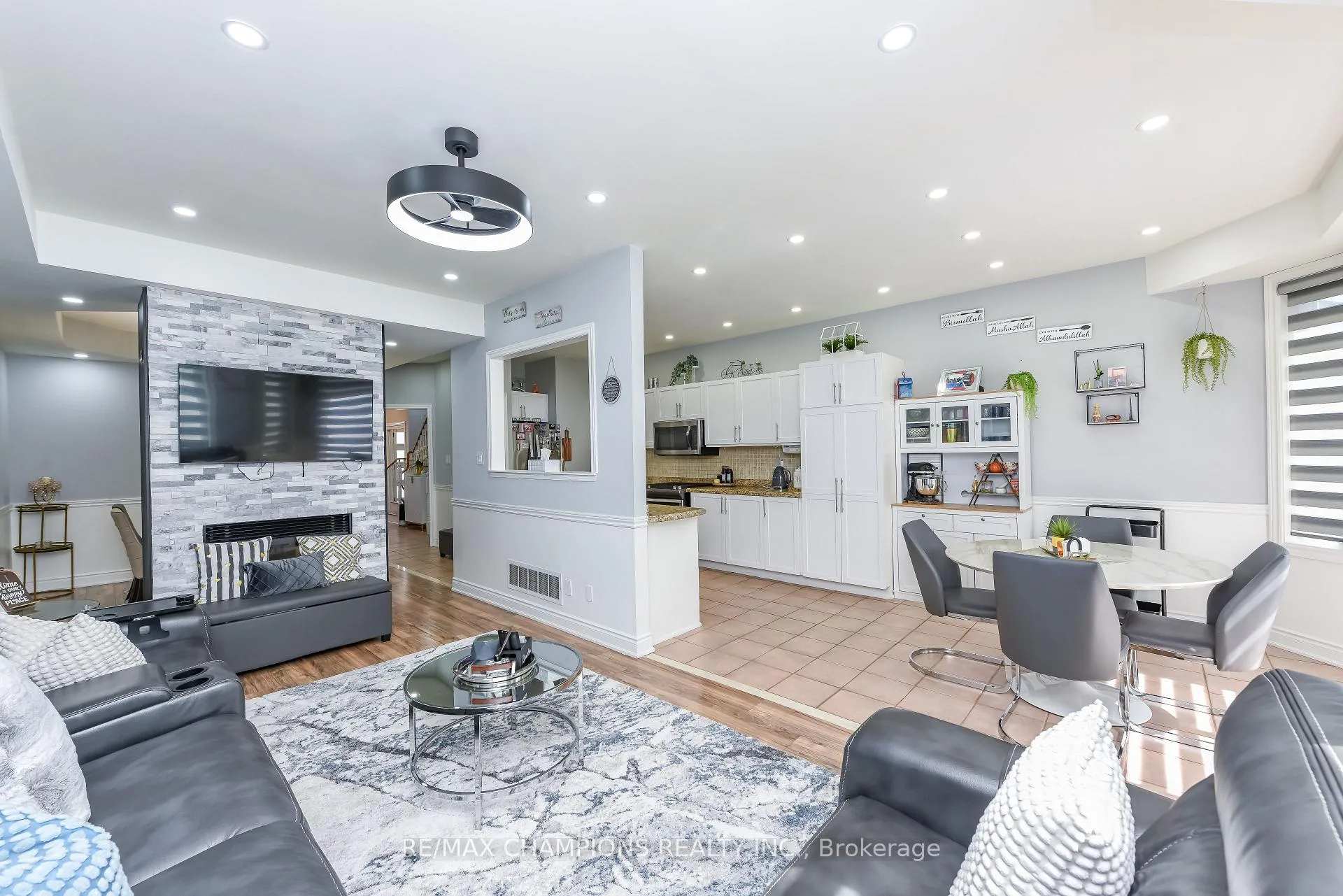 Photo 16 of 205 Blue Willow Drive, Vaughan, East Woodbridge — HOMEH
