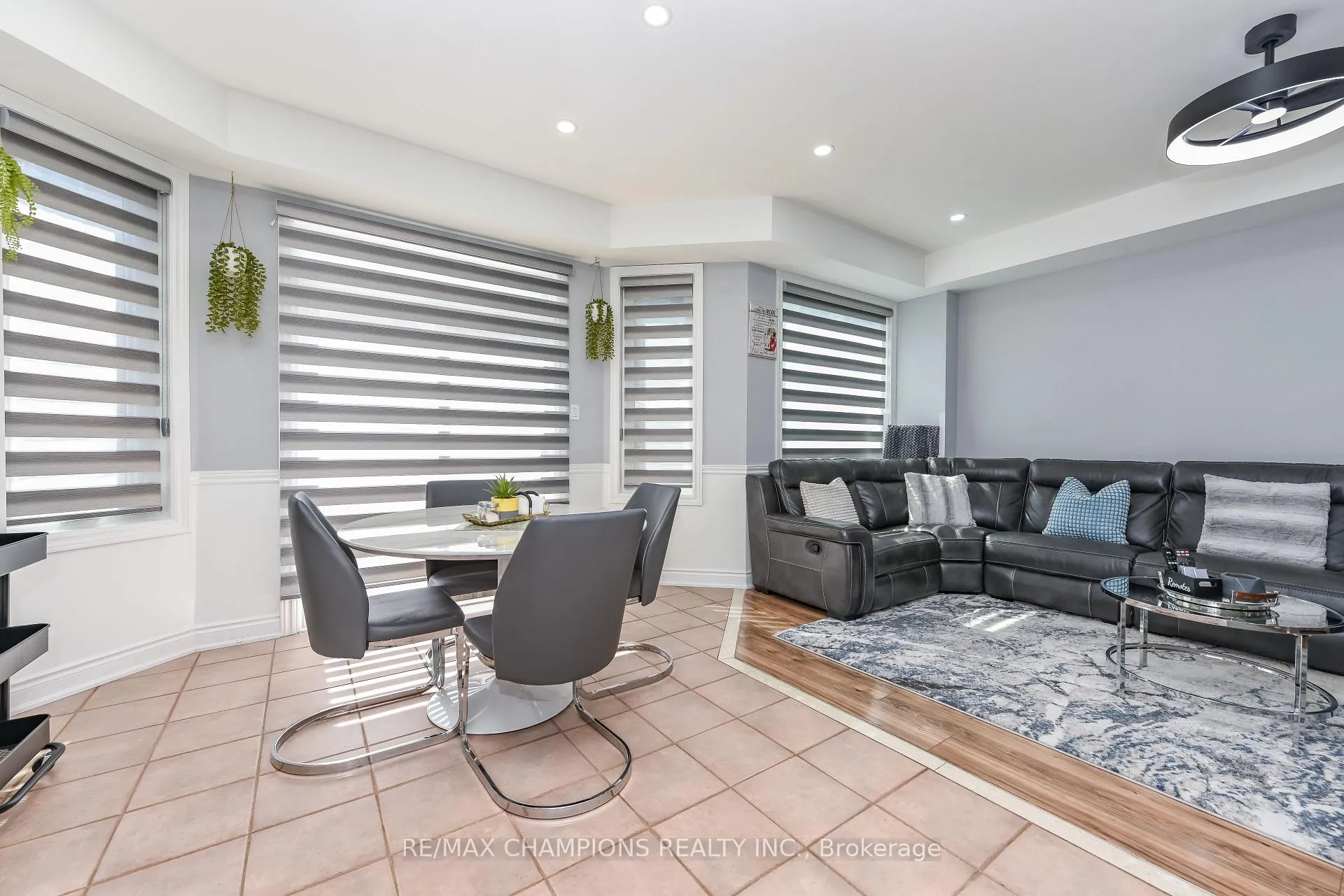 Photo 18 of 205 Blue Willow Drive, Vaughan, East Woodbridge — HOMEH
