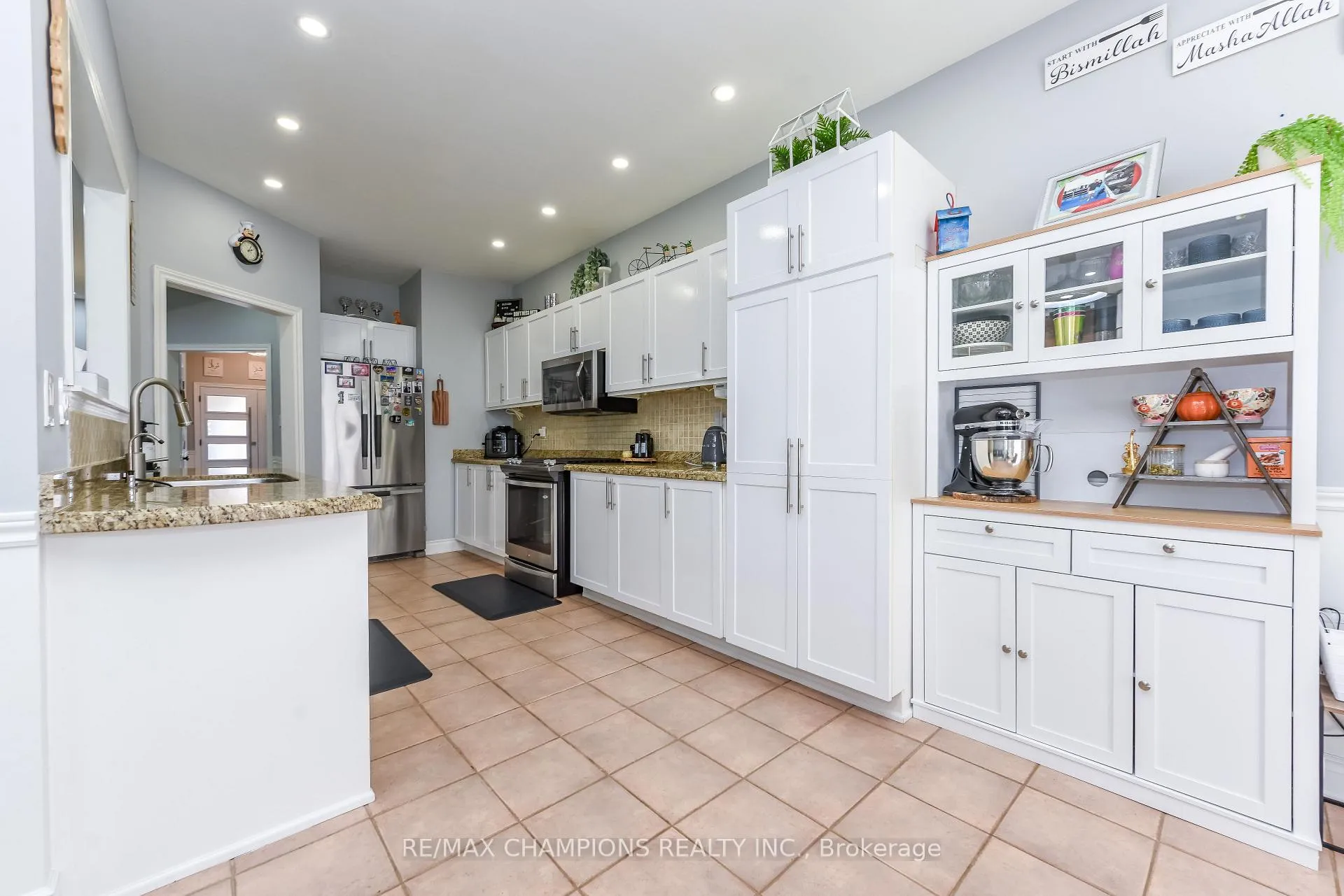 Photo 20 of 205 Blue Willow Drive, Vaughan, East Woodbridge — HOMEH