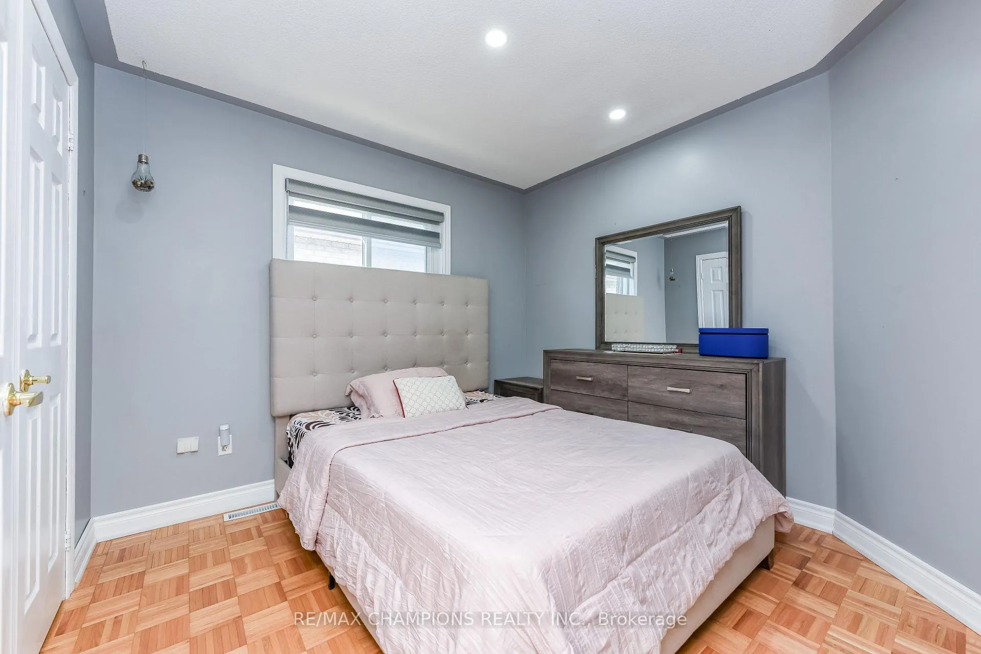 Photo 34 of 205 Blue Willow Drive, Vaughan, East Woodbridge — HOMEH