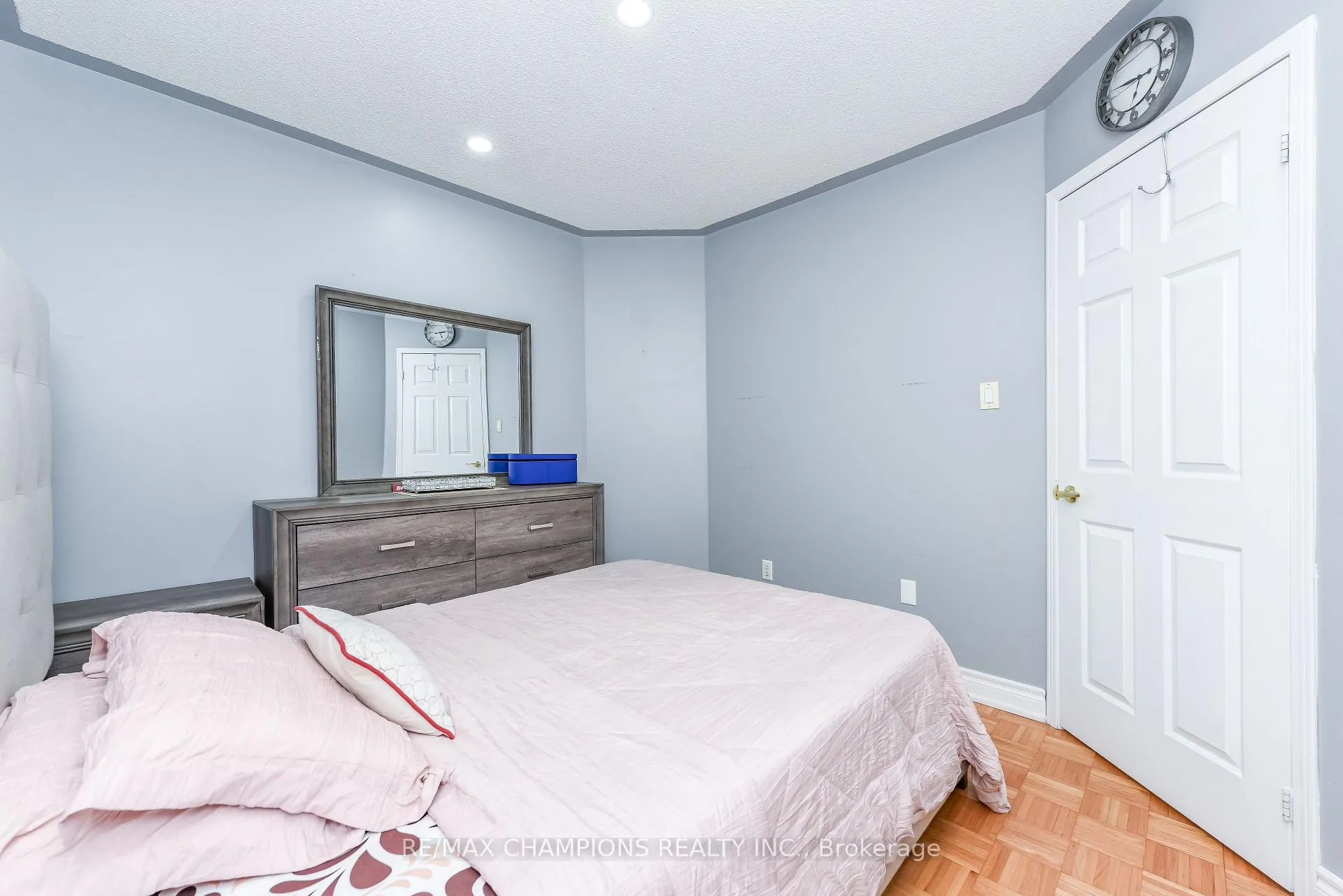 Photo 35 of 205 Blue Willow Drive, Vaughan, East Woodbridge — HOMEH