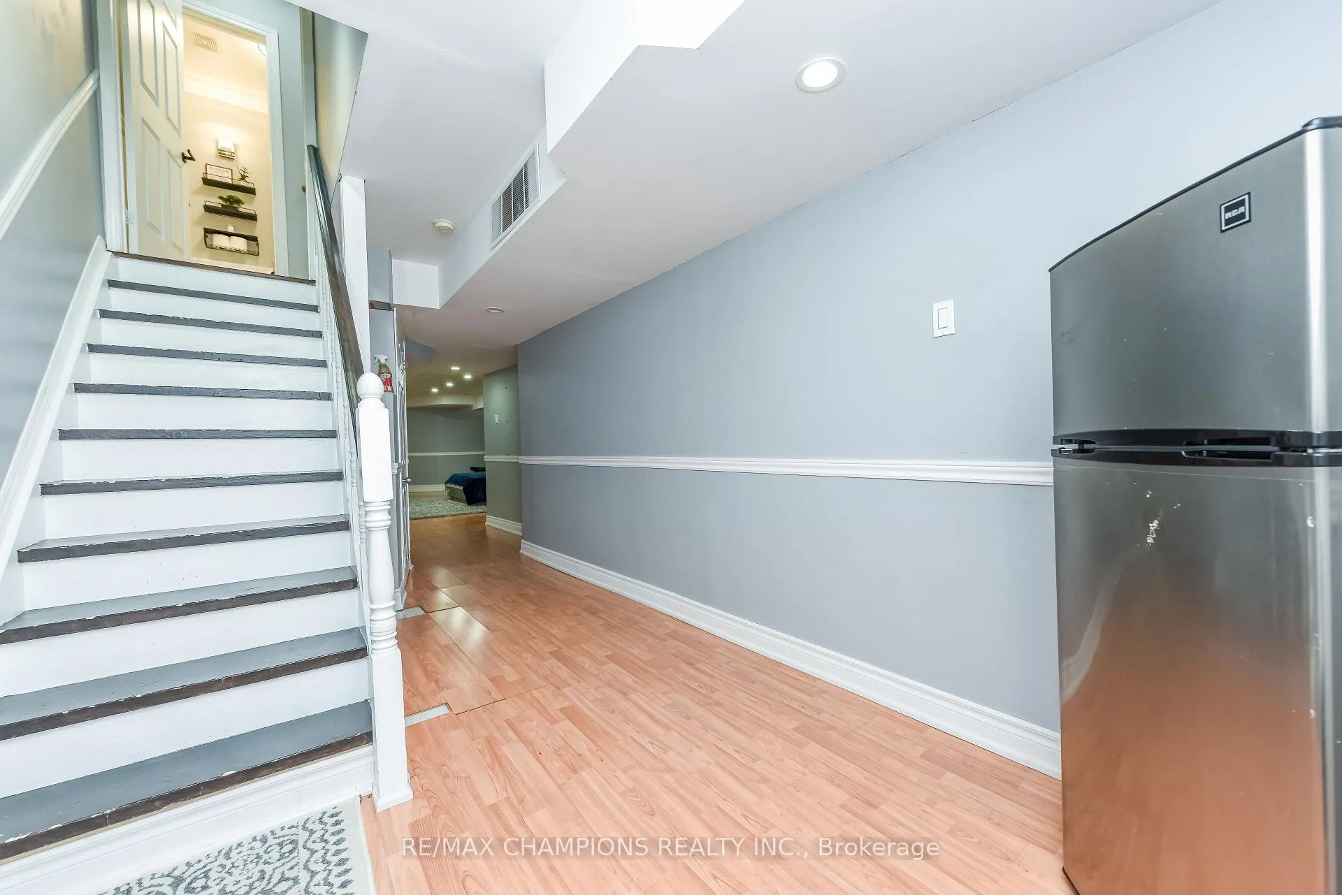 Photo 39 of 205 Blue Willow Drive, Vaughan, East Woodbridge — HOMEH