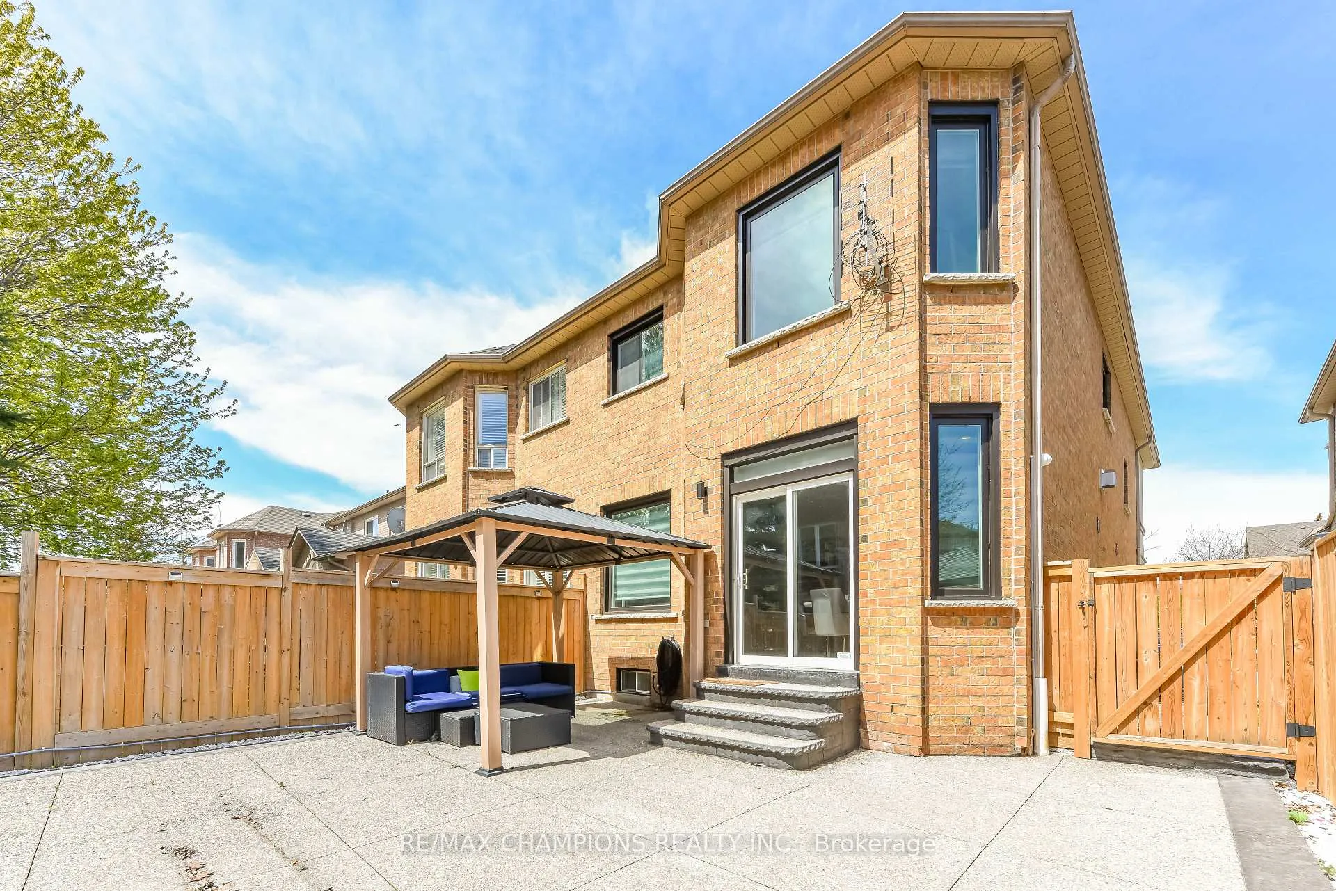 Photo 44 of 205 Blue Willow Drive, Vaughan, East Woodbridge — HOMEH