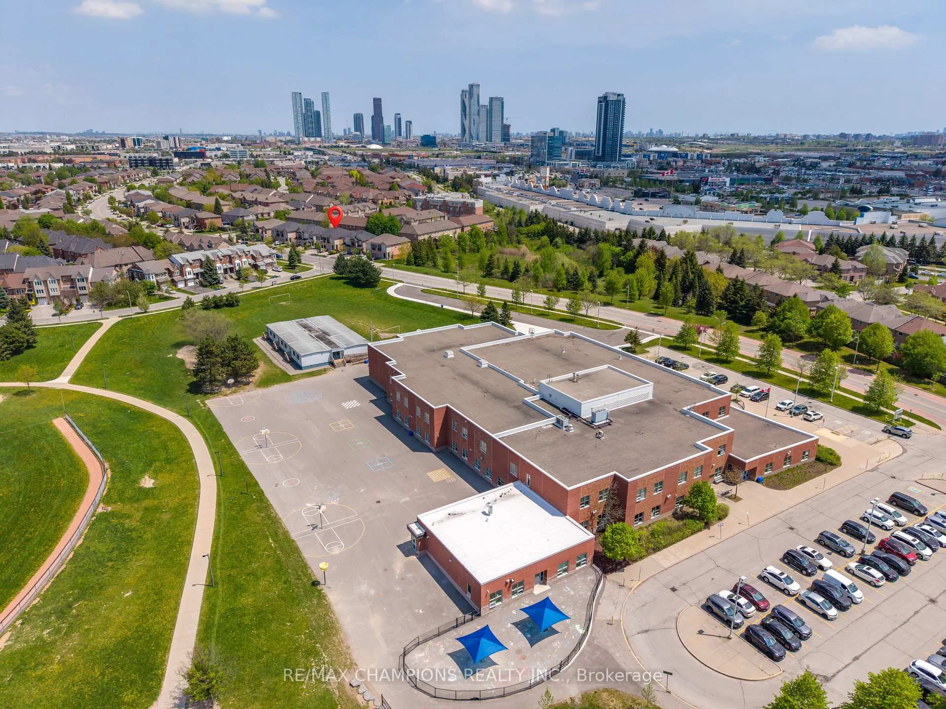 Photo 49 of 205 Blue Willow Drive, Vaughan, East Woodbridge — HOMEH