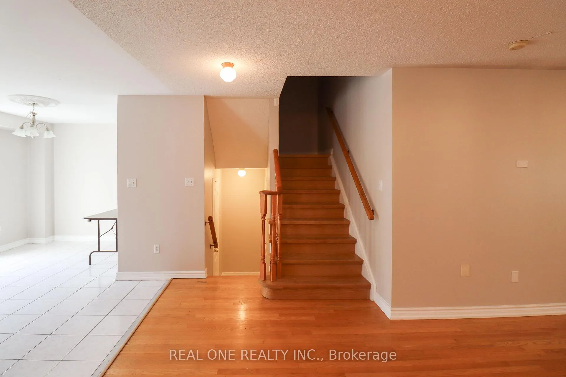Photo 5 of 3280 Ridgeleigh Heights, Mississauga, Churchill Meadows — HOMEH
