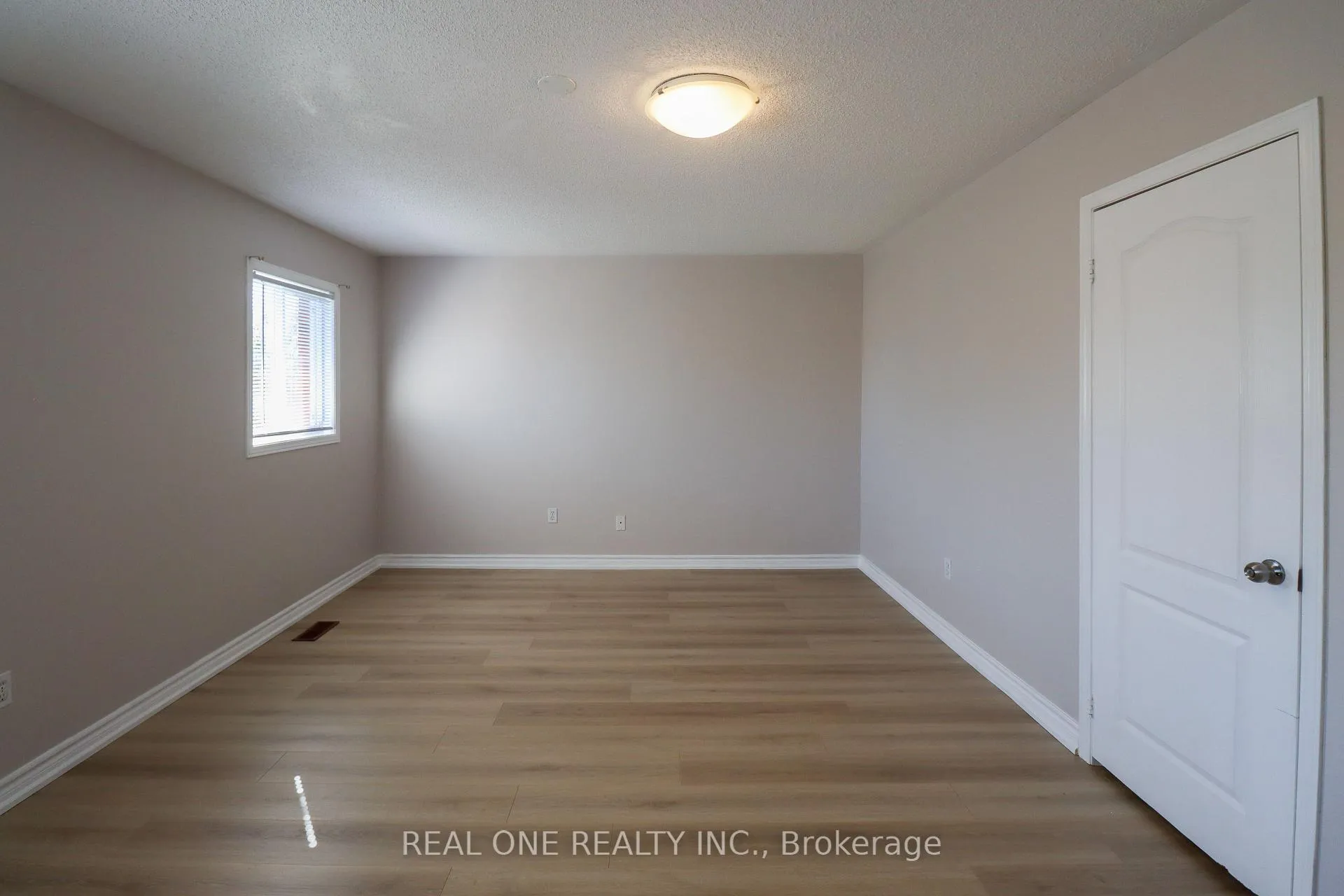 Photo 15 of 3280 Ridgeleigh Heights, Mississauga, Churchill Meadows — HOMEH