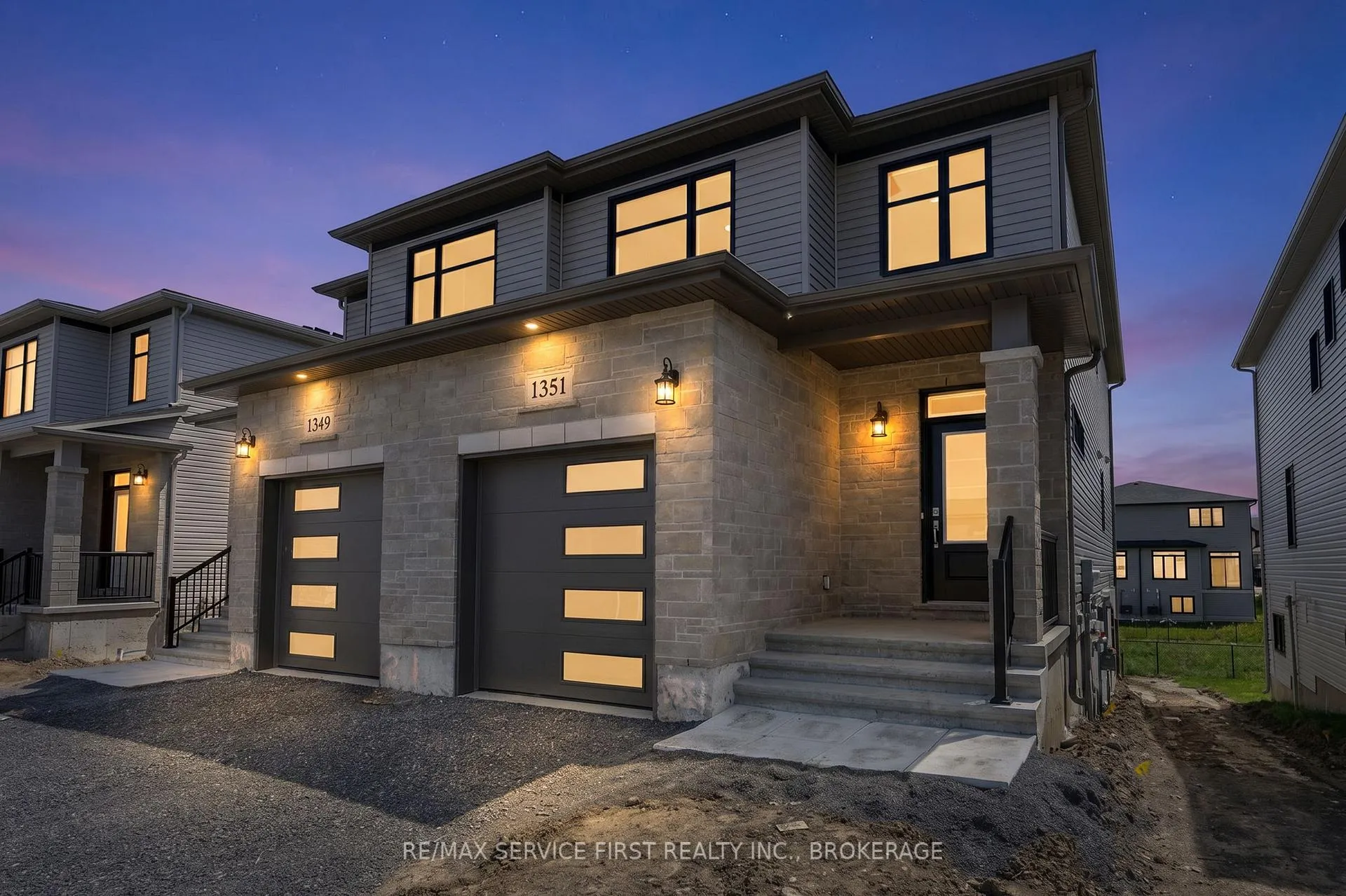 Front of 1351 Woodfield Crescent