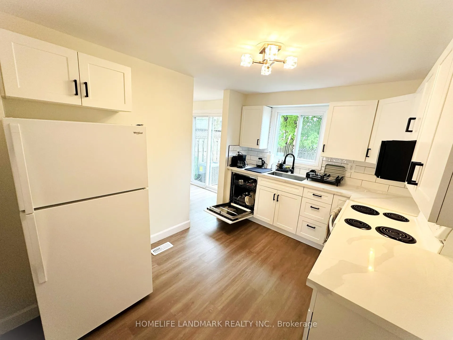 Photo 7 of 754 Parkview Crescent, Cambridge — HOMEH