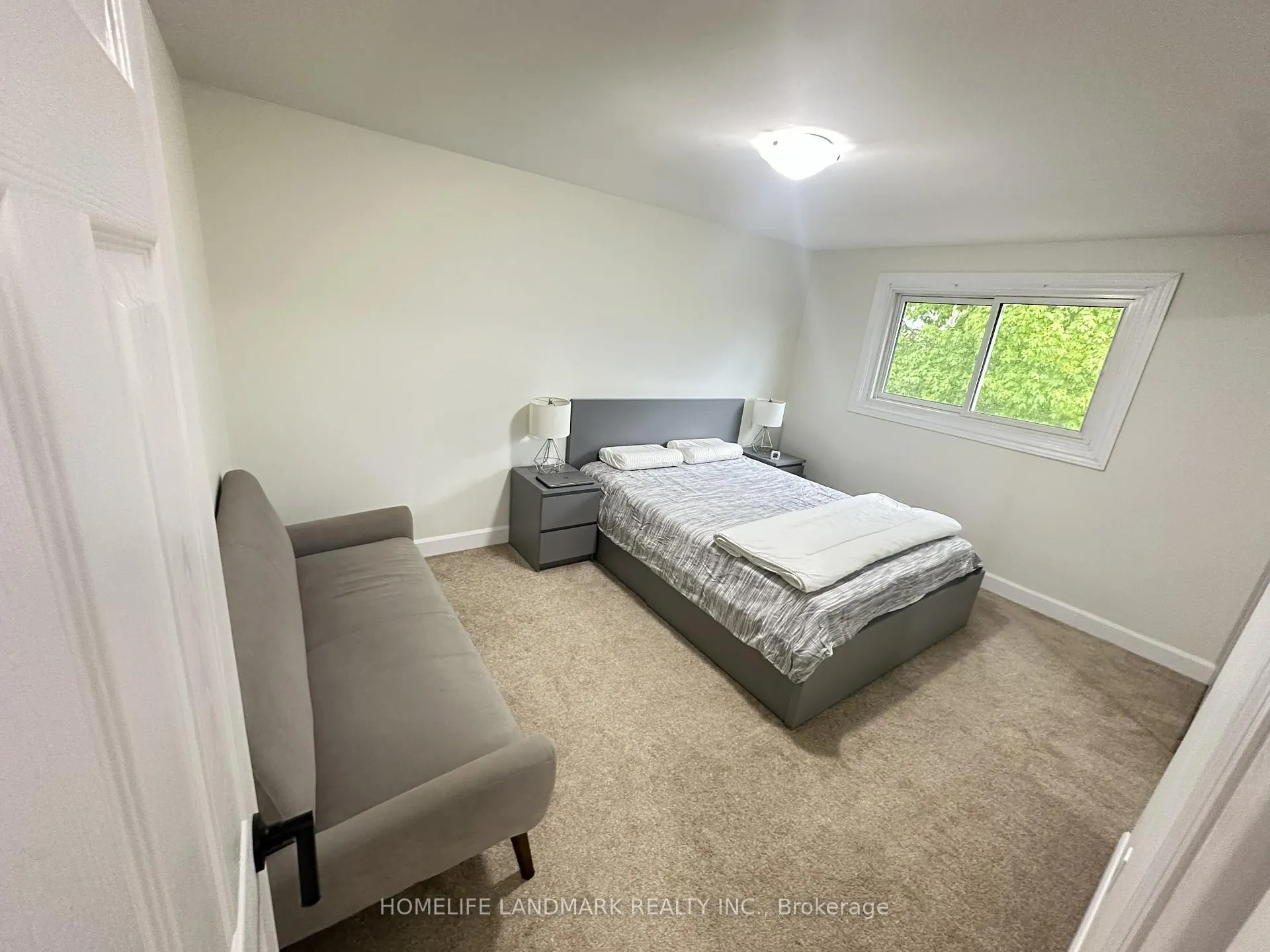 Photo 11 of 754 Parkview Crescent, Cambridge — HOMEH