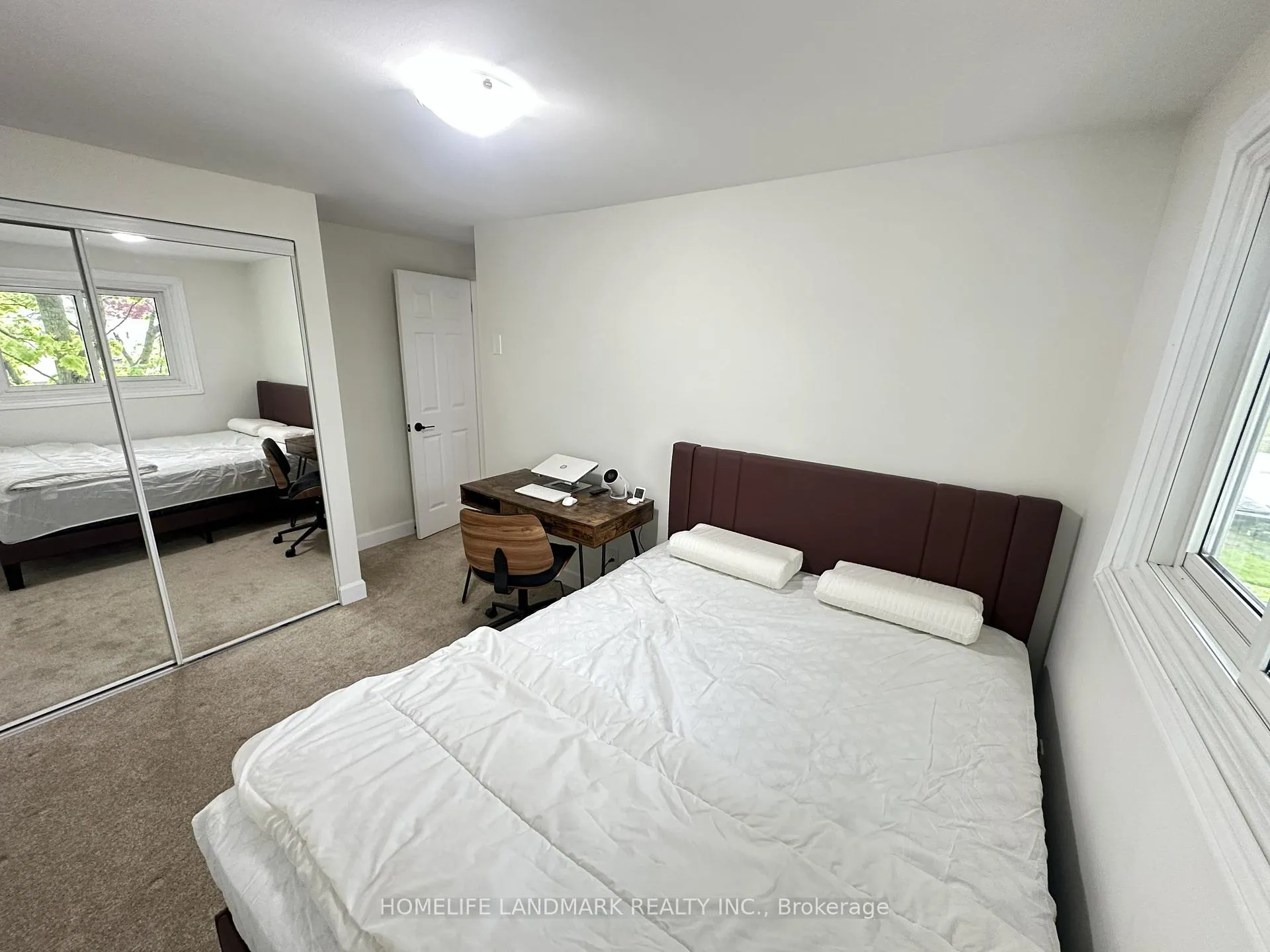 Photo 15 of 754 Parkview Crescent, Cambridge — HOMEH
