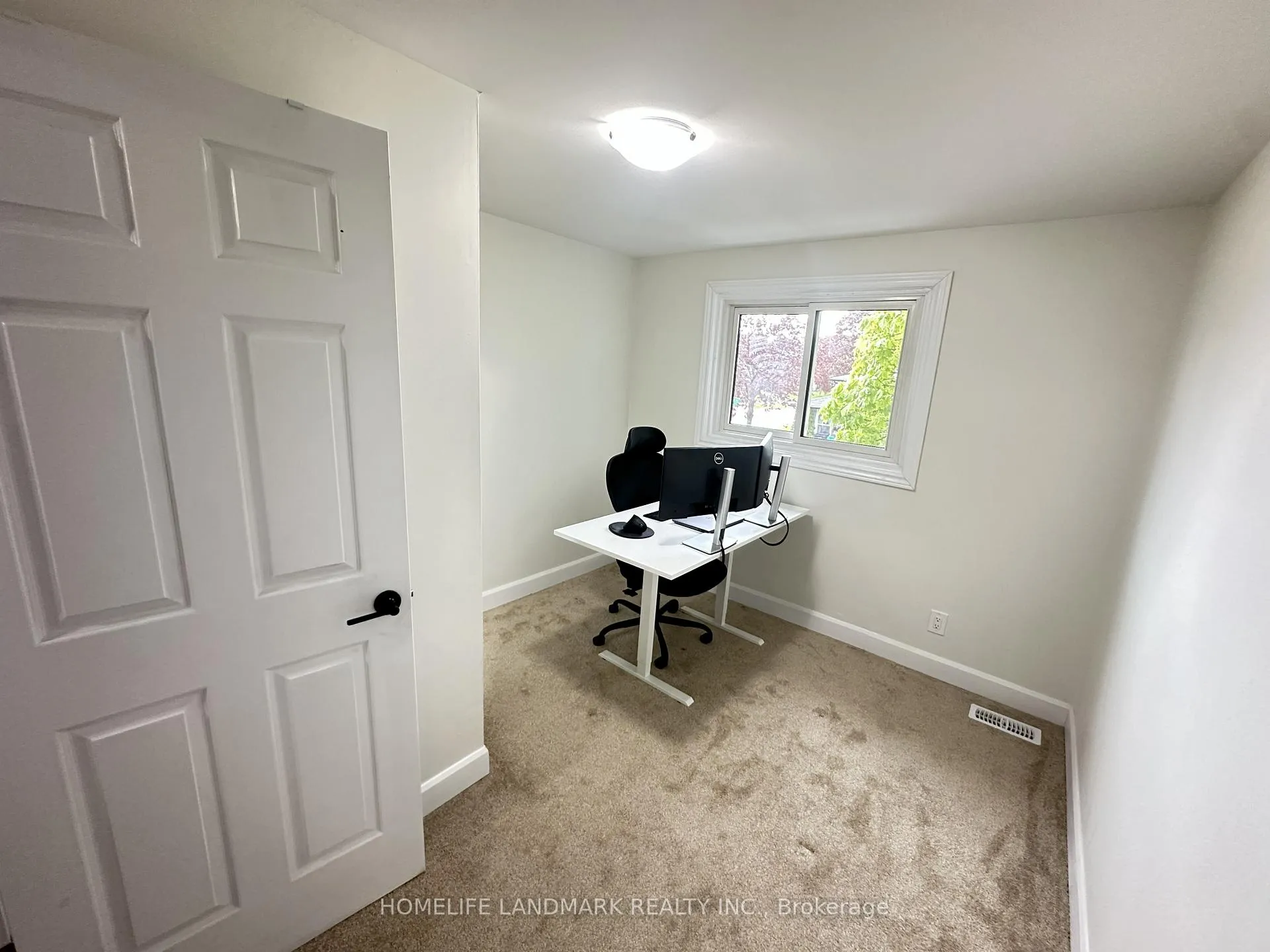 Photo 16 of 754 Parkview Crescent, Cambridge — HOMEH