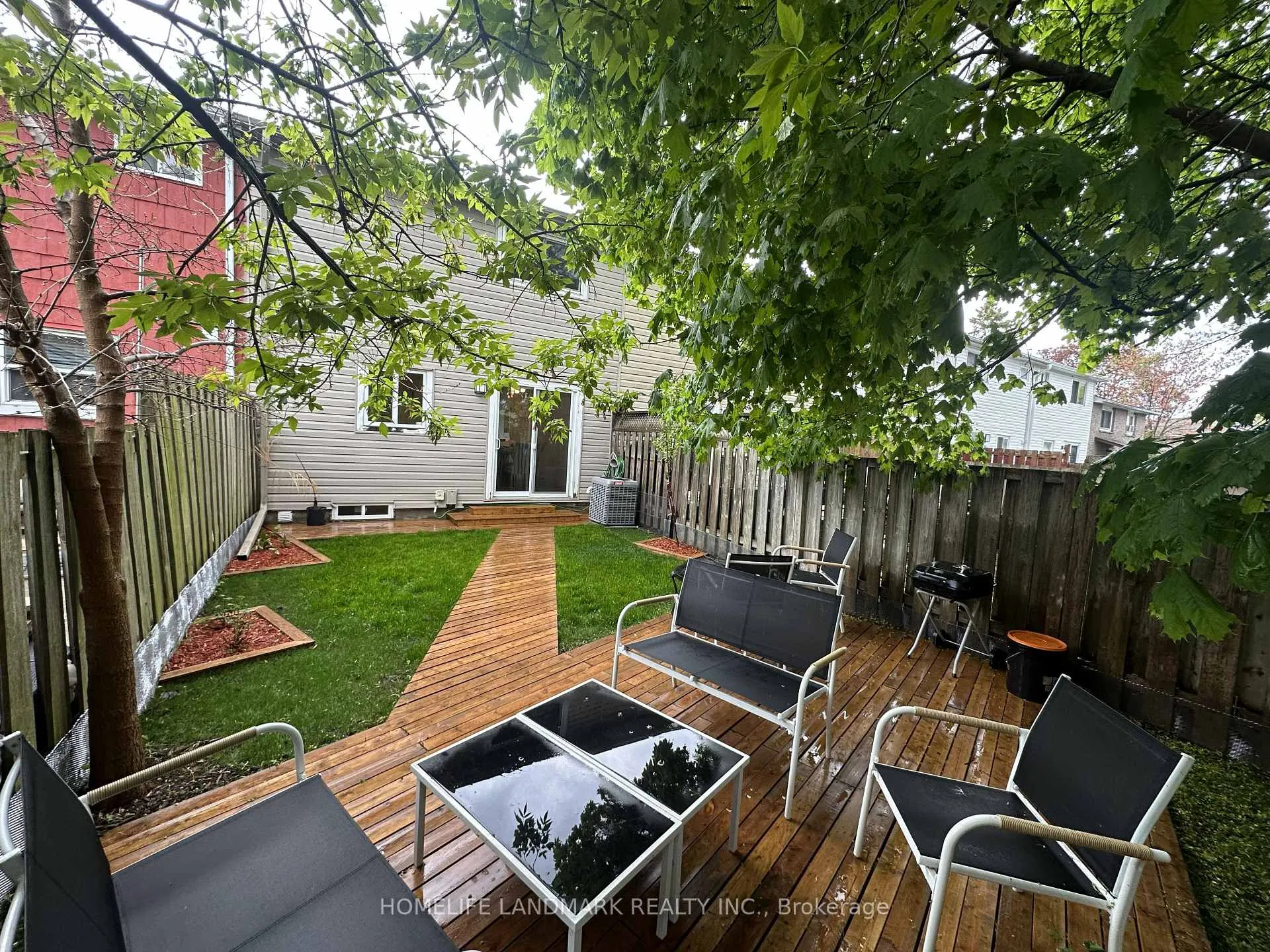 Photo 25 of 754 Parkview Crescent, Cambridge — HOMEH