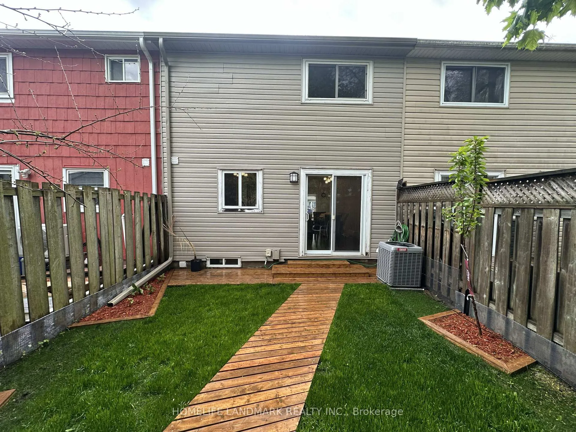 Photo 27 of 754 Parkview Crescent, Cambridge — HOMEH