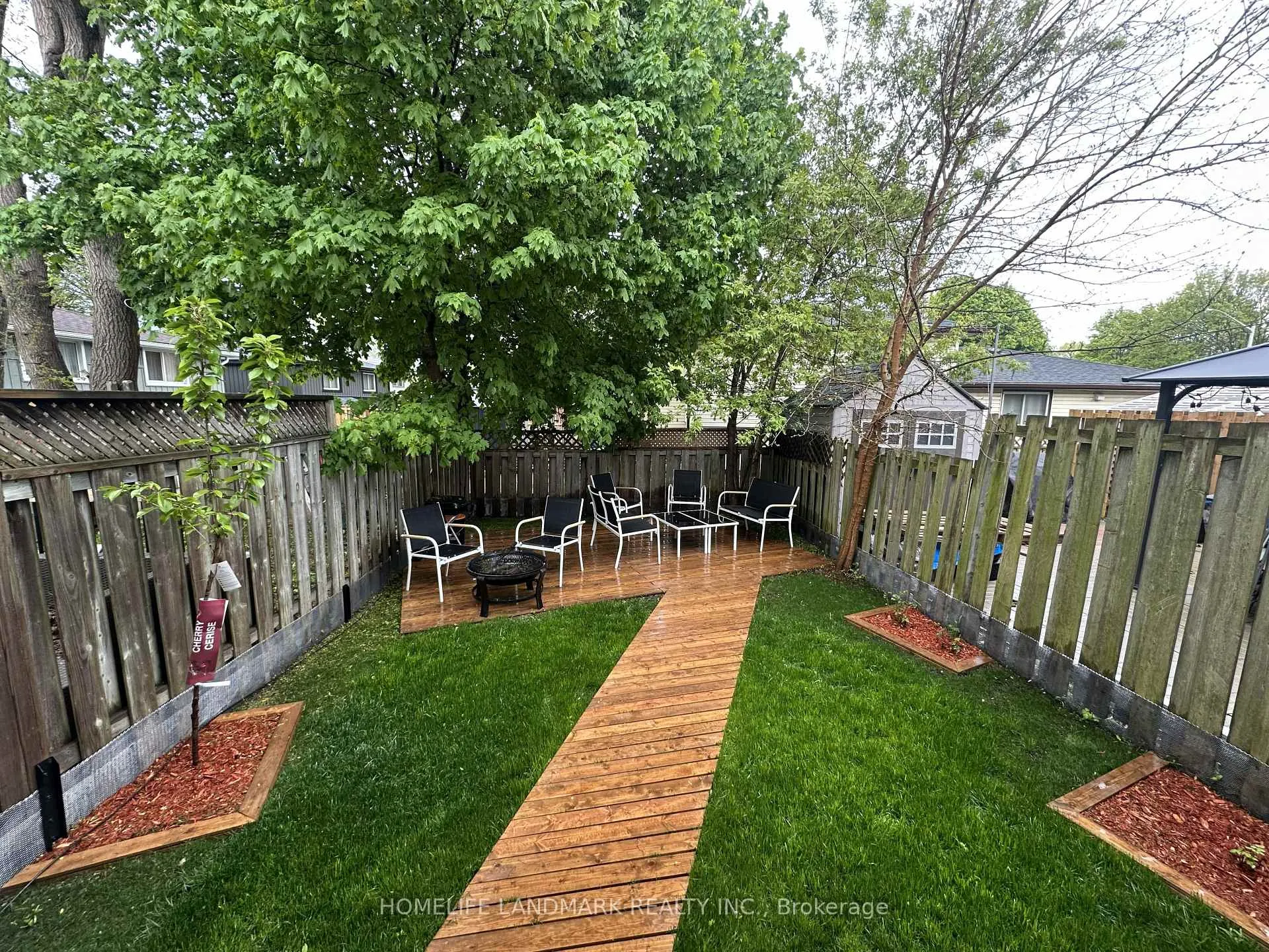 Photo 28 of 754 Parkview Crescent, Cambridge — HOMEH