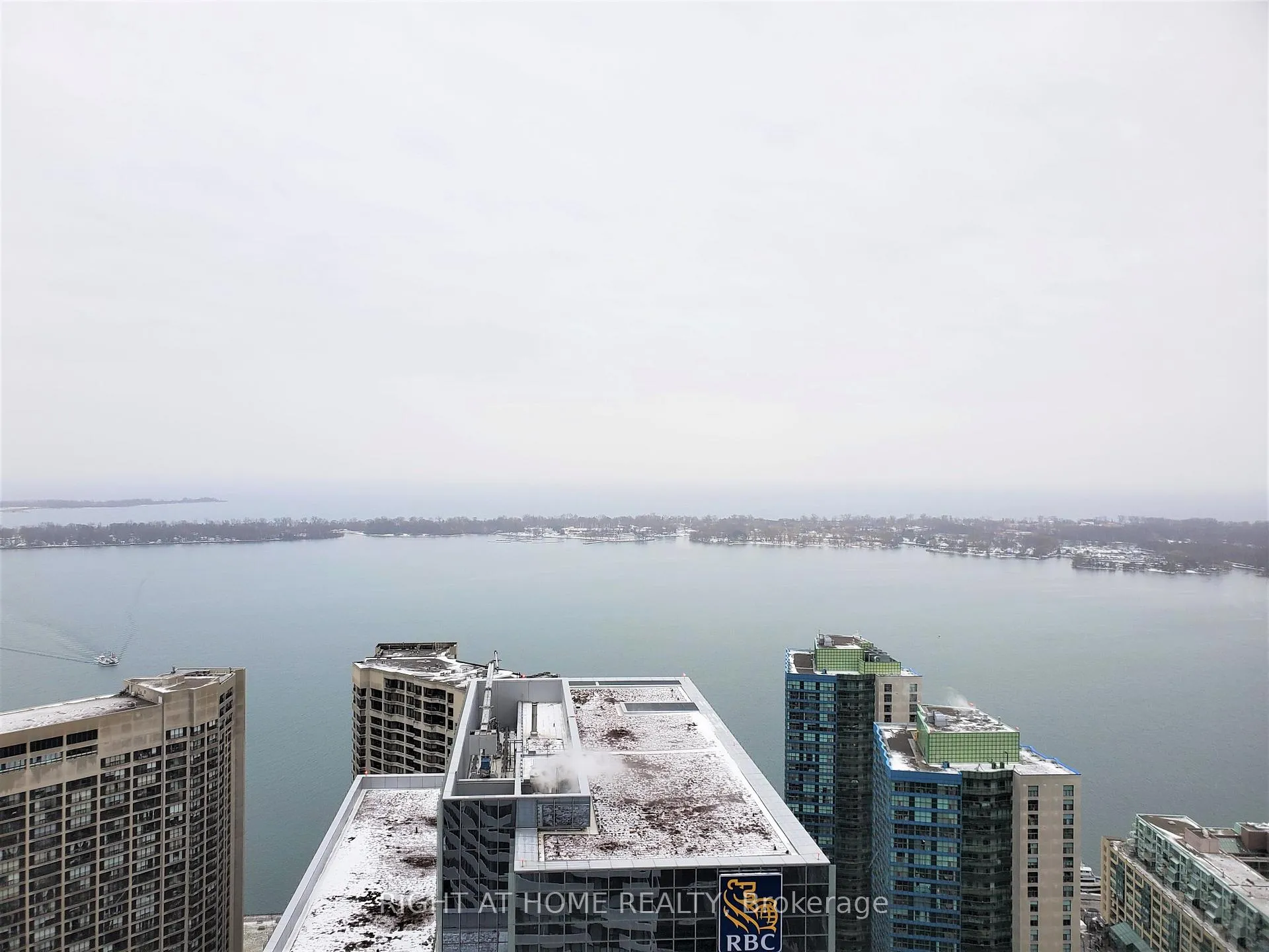 Front of Unit 5408, 100 Harbour Street