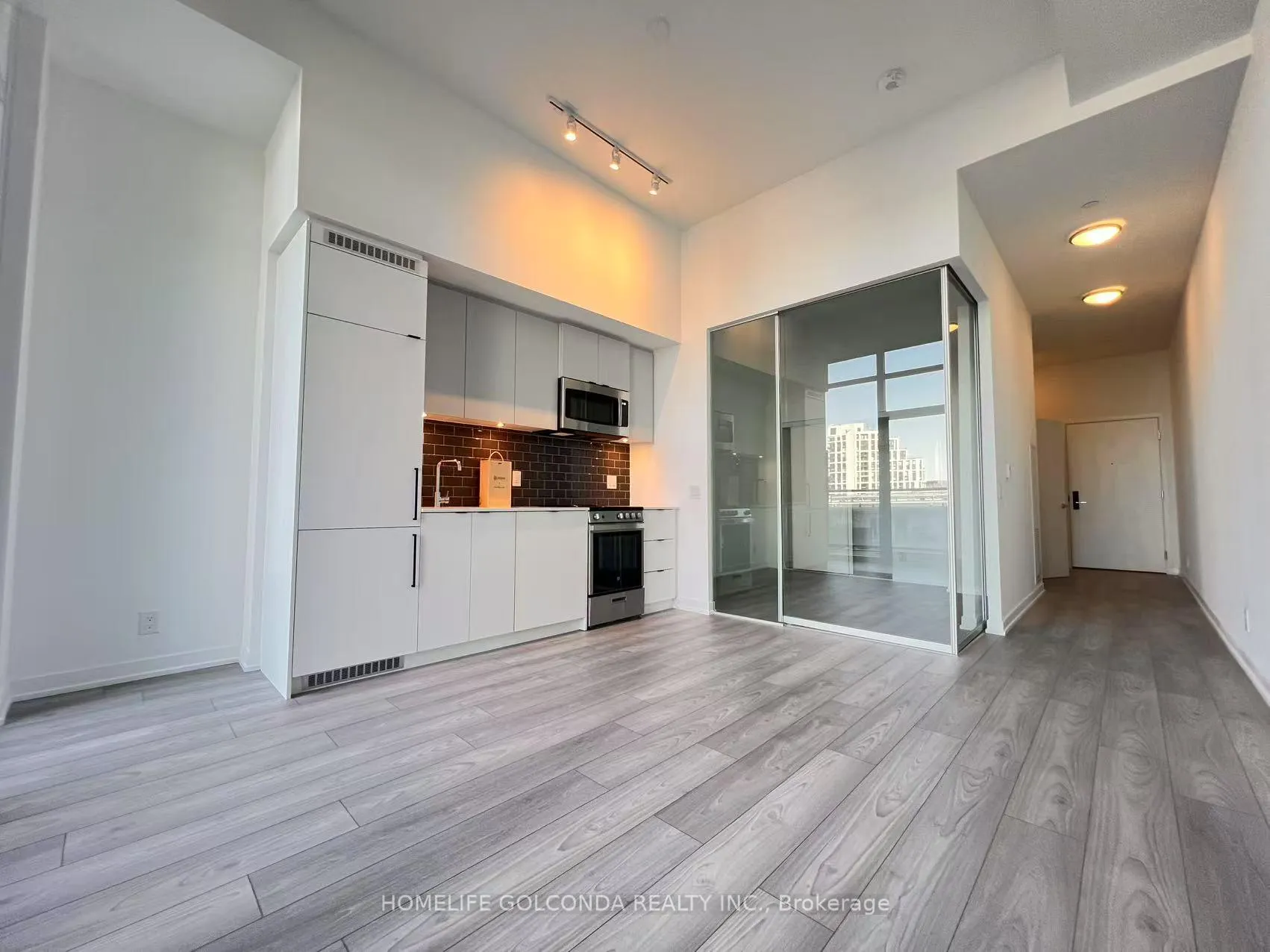 Photo 3 of Unit 403, 1182 King Street, Toronto, South Parkdale — HOMEH