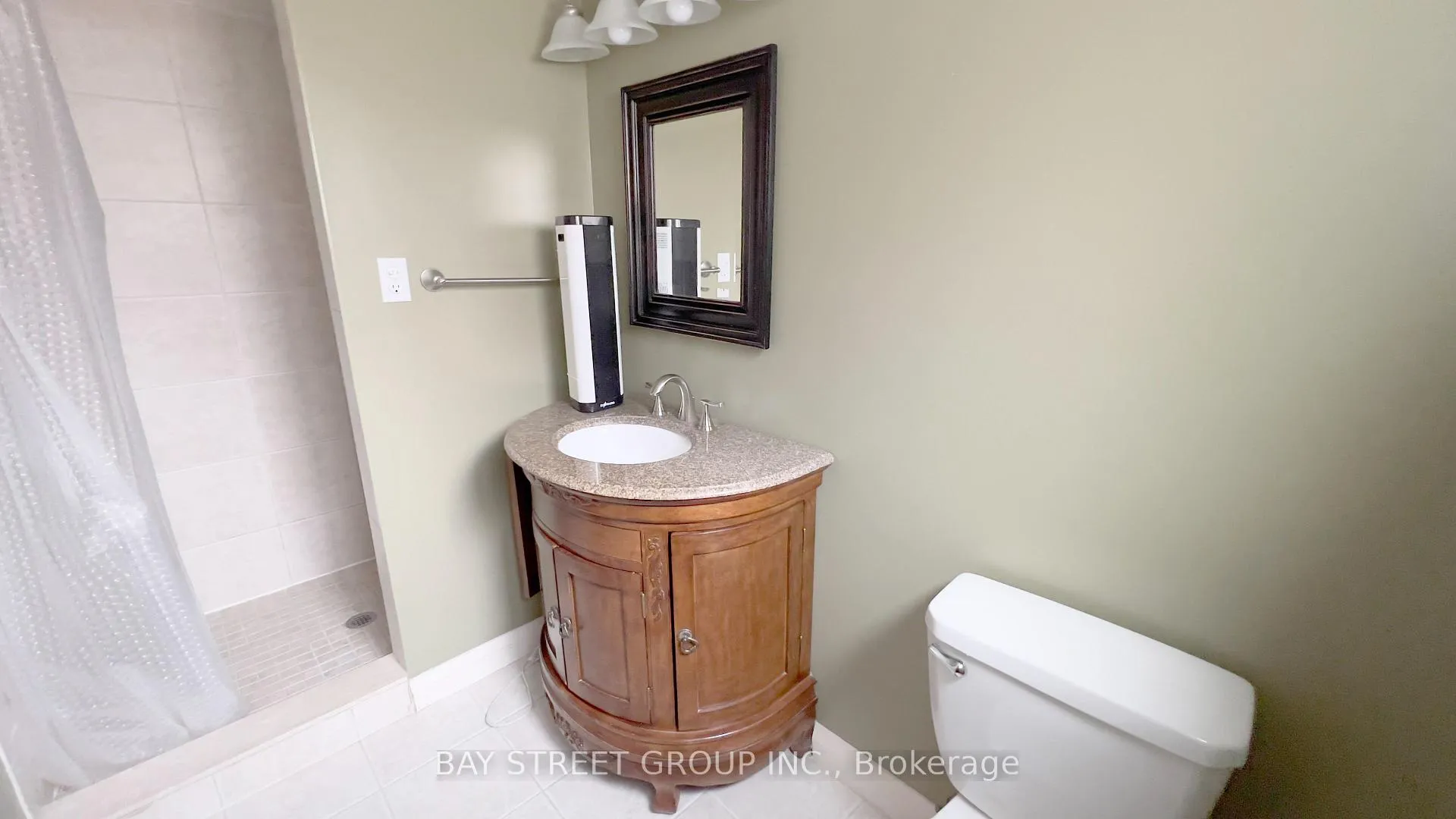 Photo 15 of 31 Colonsay Road, Markham, Royal Orchard — HOMEH
