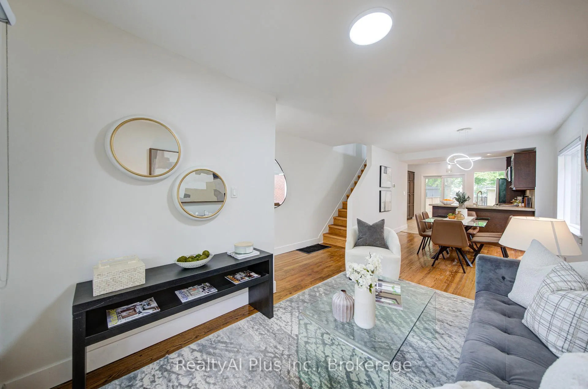 Photo 9 of 14 Athletic Avenue, Toronto, Greenwood-Coxwell — HOMEH