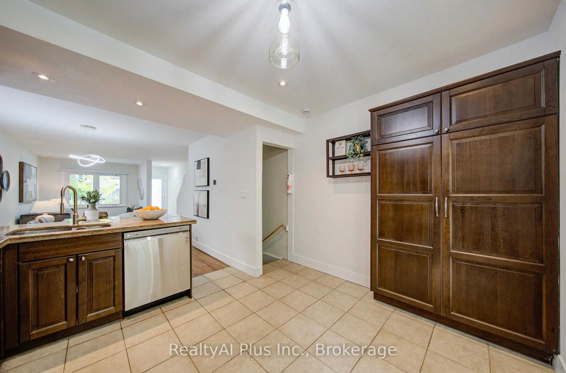 Photo 15 of 14 Athletic Avenue, Toronto, Greenwood-Coxwell — HOMEH