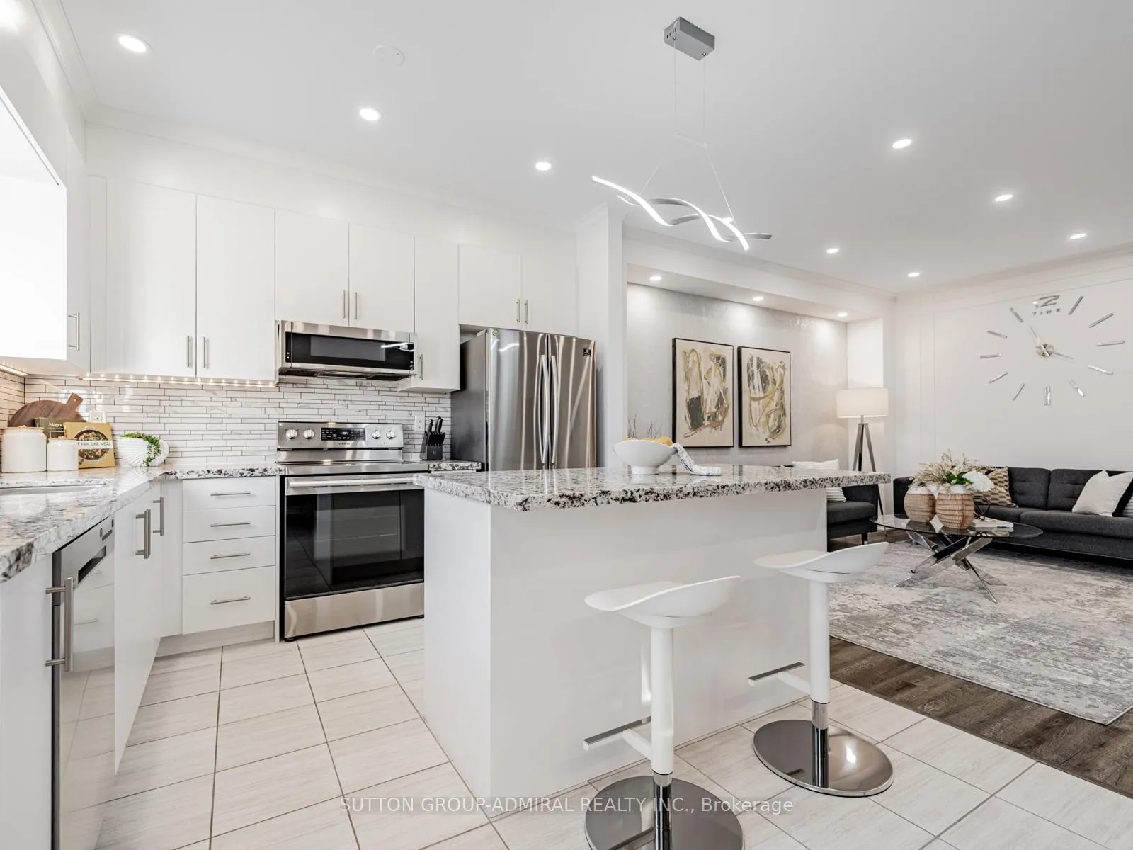 Photo 16 of 1215 Peelar Crescent, Innisfil, Lefroy — HOMEH