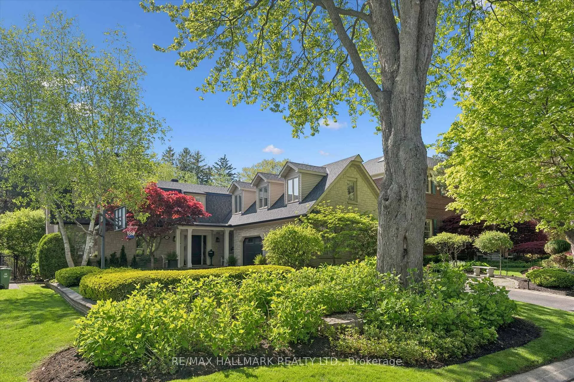 Photo 1 of 98 Rosemary Lane, Hamilton, Ancaster — HOMEH