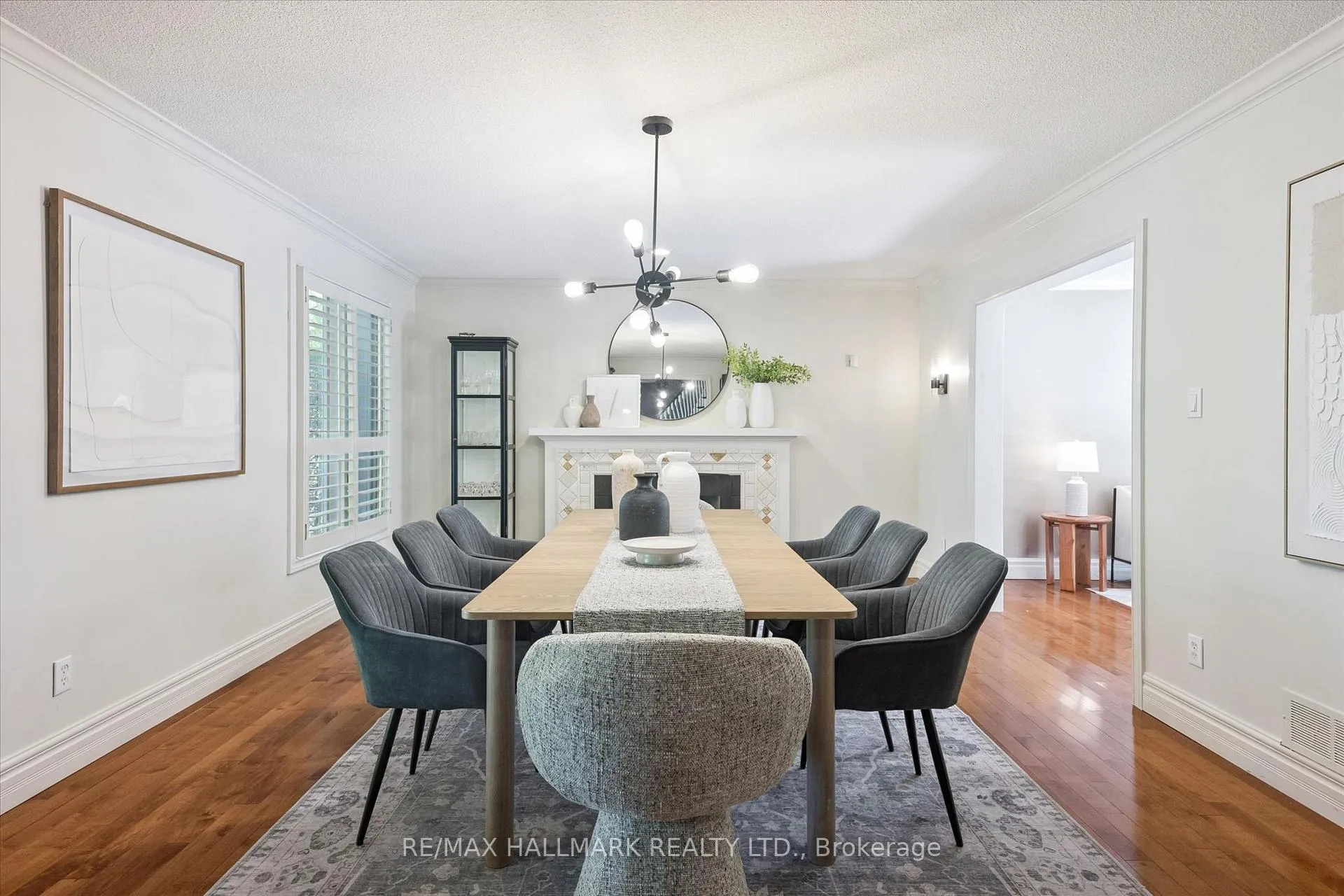 Photo 5 of 98 Rosemary Lane, Hamilton, Ancaster — HOMEH