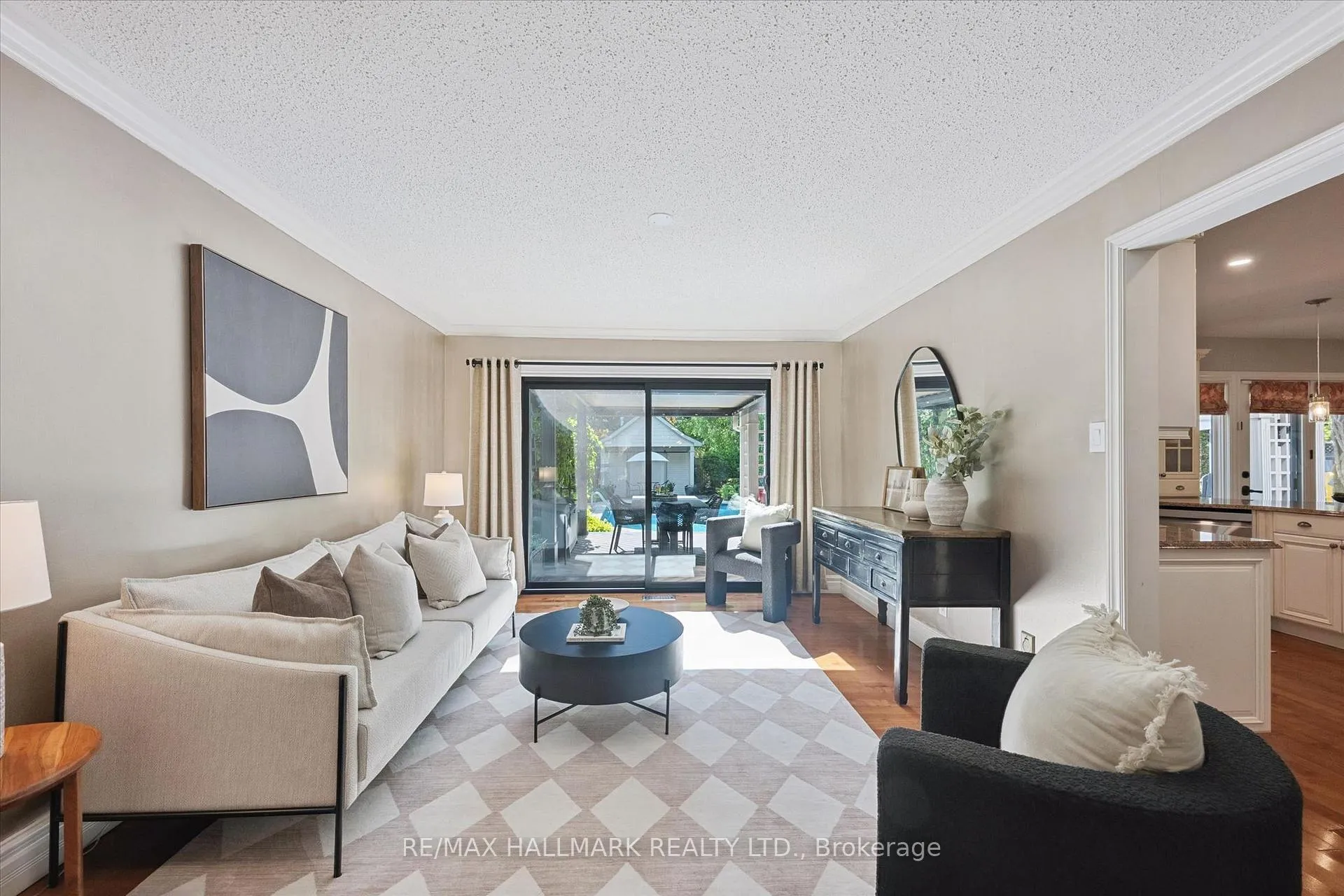 Photo 7 of 98 Rosemary Lane, Hamilton, Ancaster — HOMEH