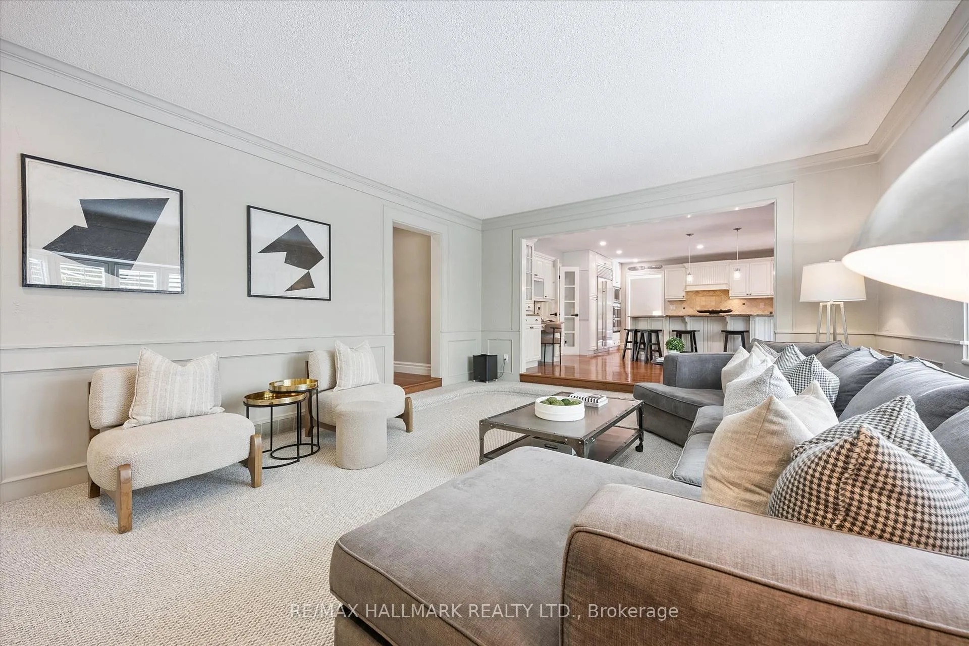 Photo 10 of 98 Rosemary Lane, Hamilton, Ancaster — HOMEH