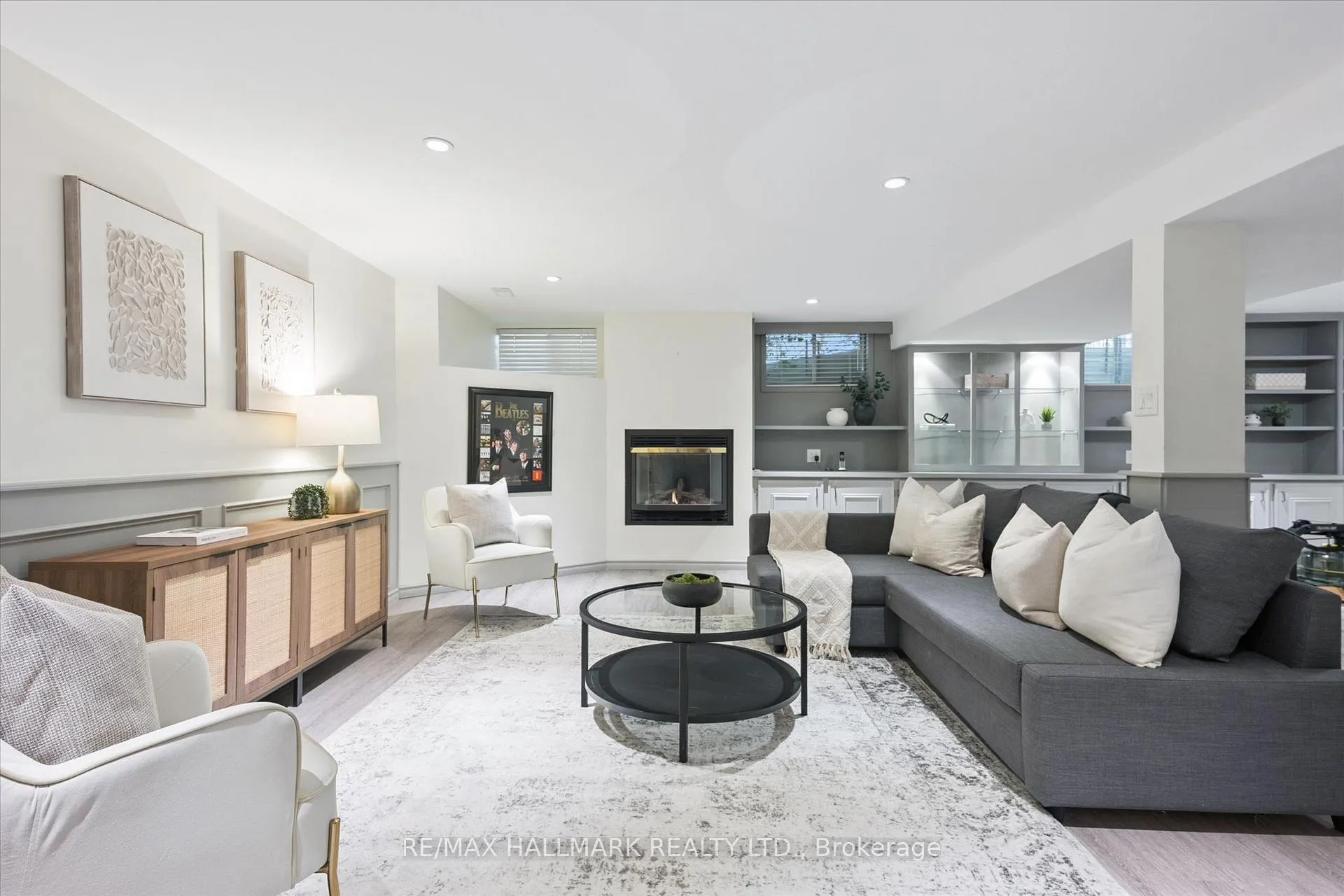 Photo 33 of 98 Rosemary Lane, Hamilton, Ancaster — HOMEH