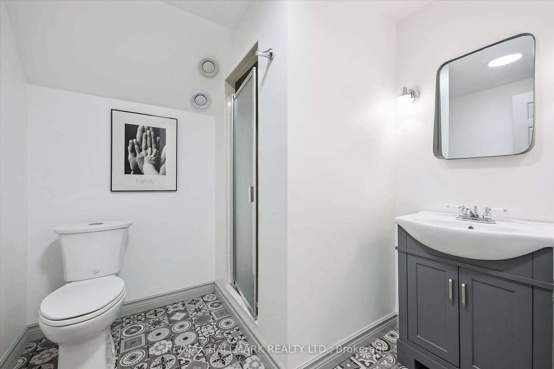 Photo 39 of 98 Rosemary Lane, Hamilton, Ancaster — HOMEH