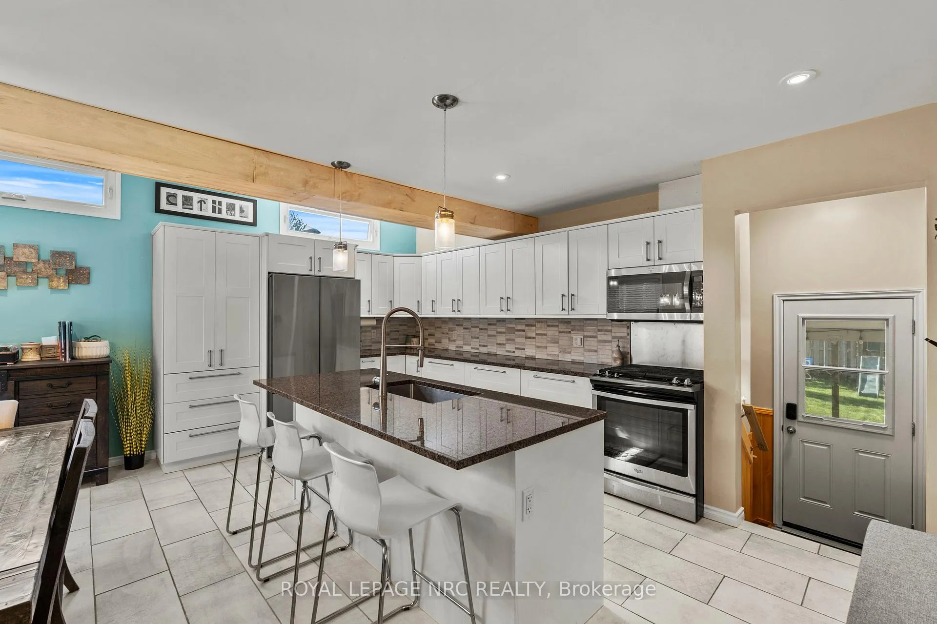Photo 12 of 10 Ancaster Boulevard, St. Catharines, Carlton/Bunting — HOMEH