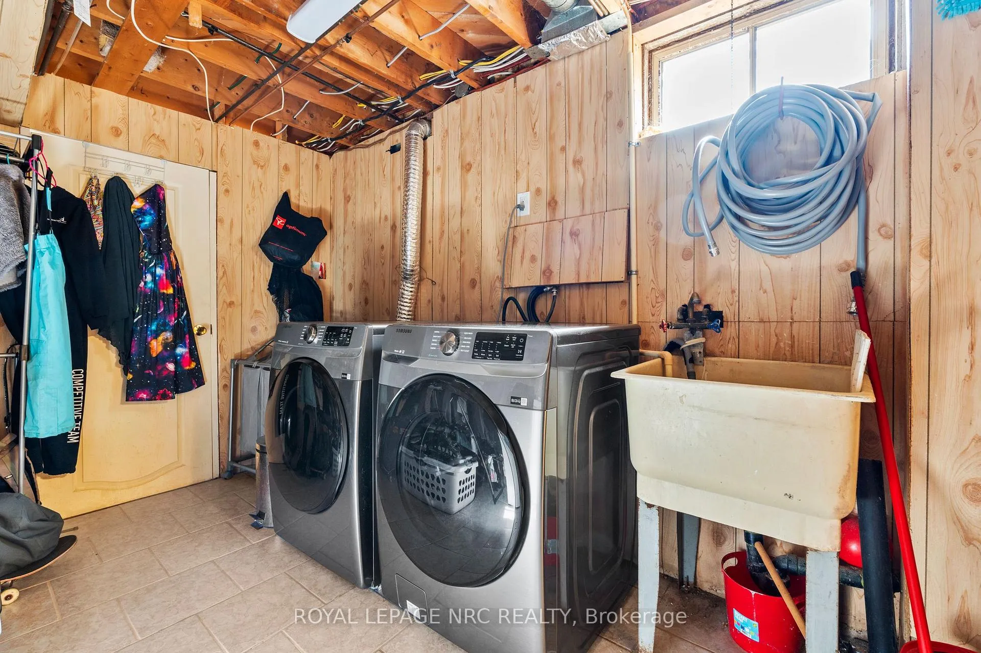 Photo 25 of 10 Ancaster Boulevard, St. Catharines, Carlton/Bunting — HOMEH