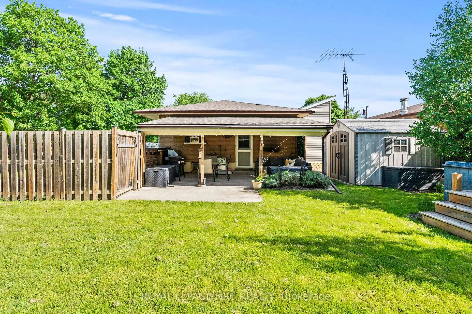 Photo 32 of 10 Ancaster Boulevard, St. Catharines, Carlton/Bunting — HOMEH