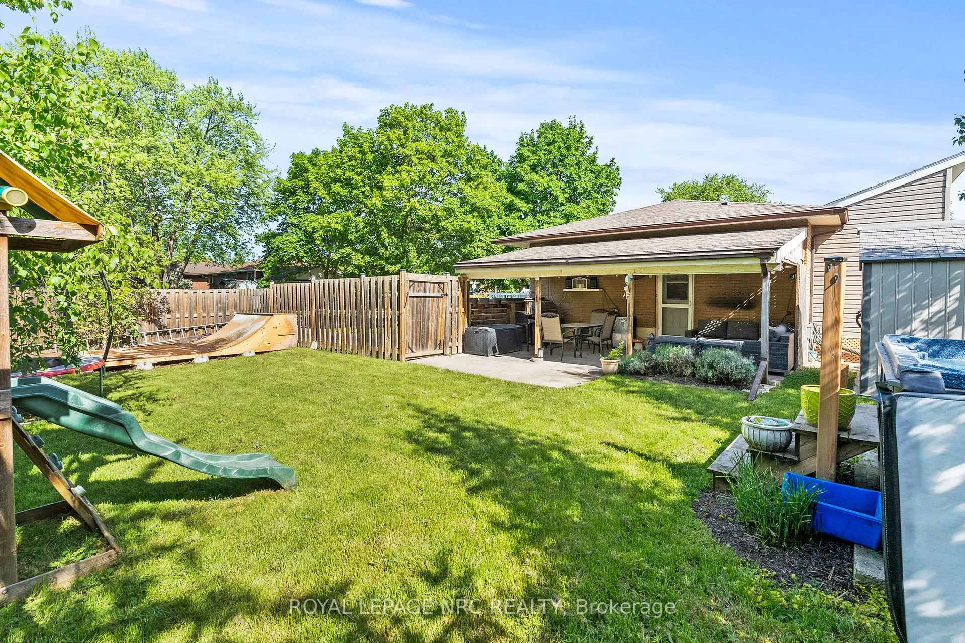 Photo 33 of 10 Ancaster Boulevard, St. Catharines, Carlton/Bunting — HOMEH