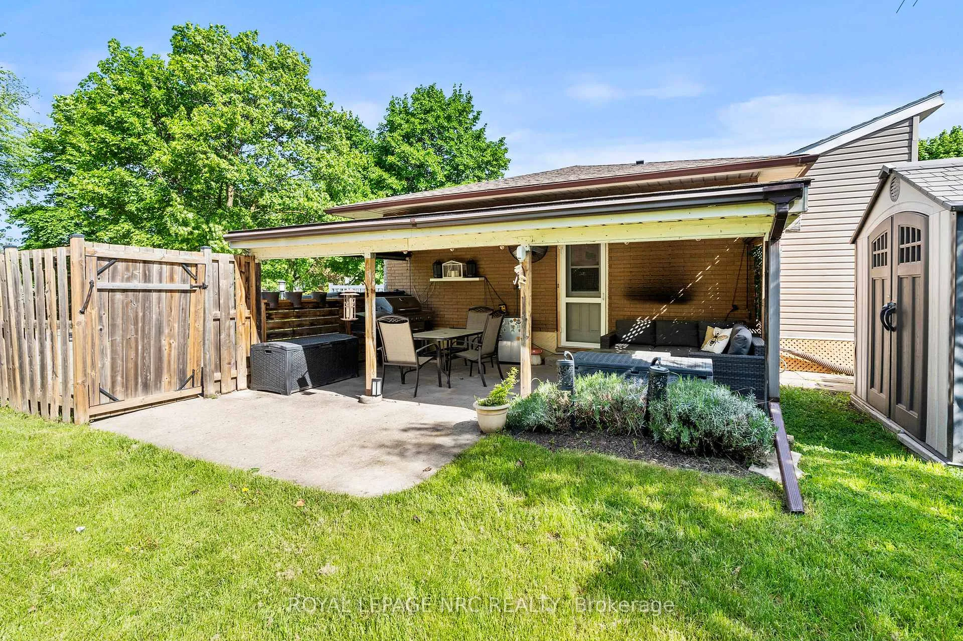Photo 39 of 10 Ancaster Boulevard, St. Catharines, Carlton/Bunting — HOMEH